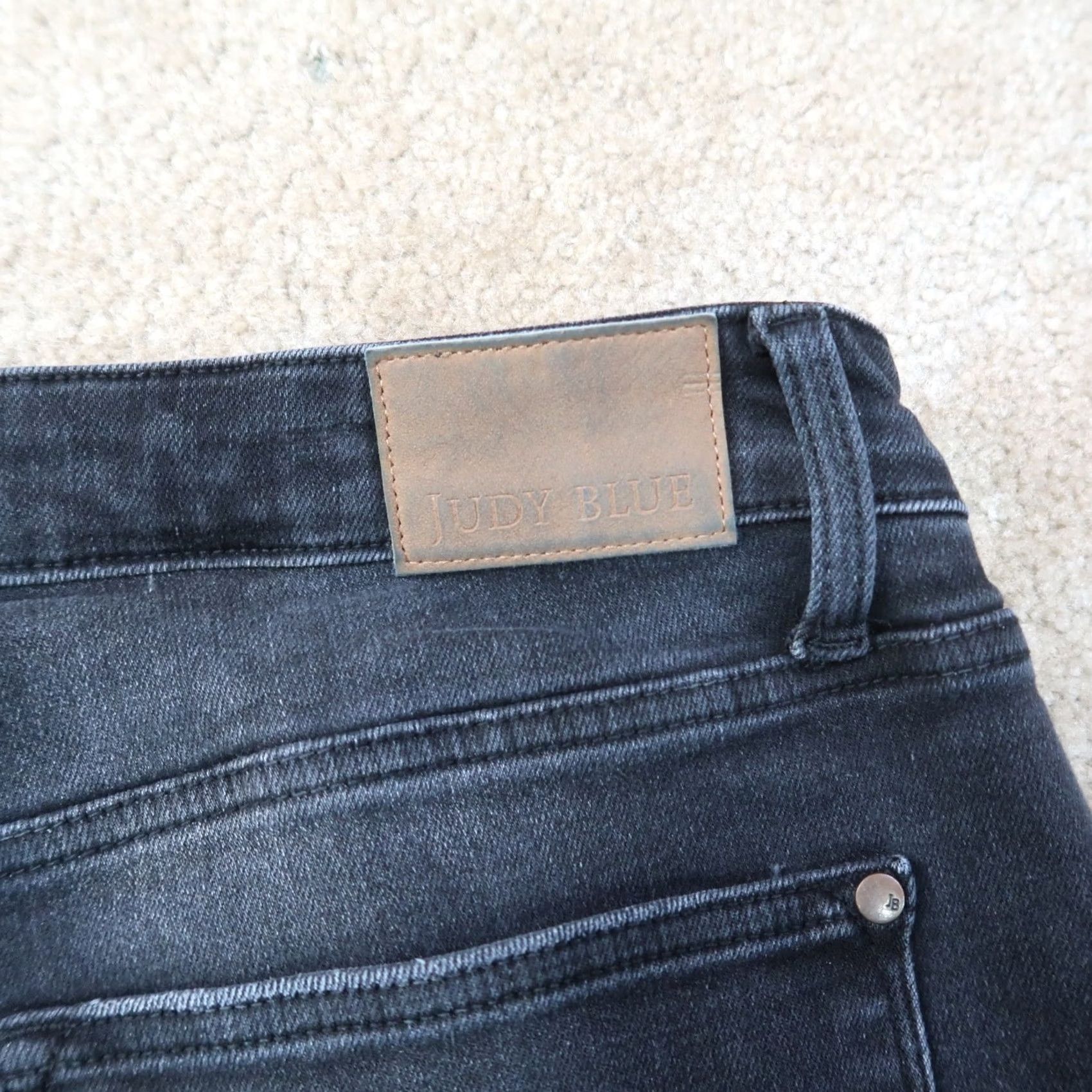 Vintage Judy Blue High Rise Straight Jeans Women's 20W Black Stretch Denim Jeans 5-Pocket Regular fit Vintage: No 30in Inseam Plus Size Pant Mens? Size 42" / US 20 - 5 Thumbnail