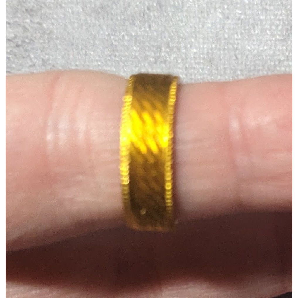 Other Bright Gold Tone Etched Fashion Ring Size 6 1/2 Size ONE SIZE - 7 Thumbnail