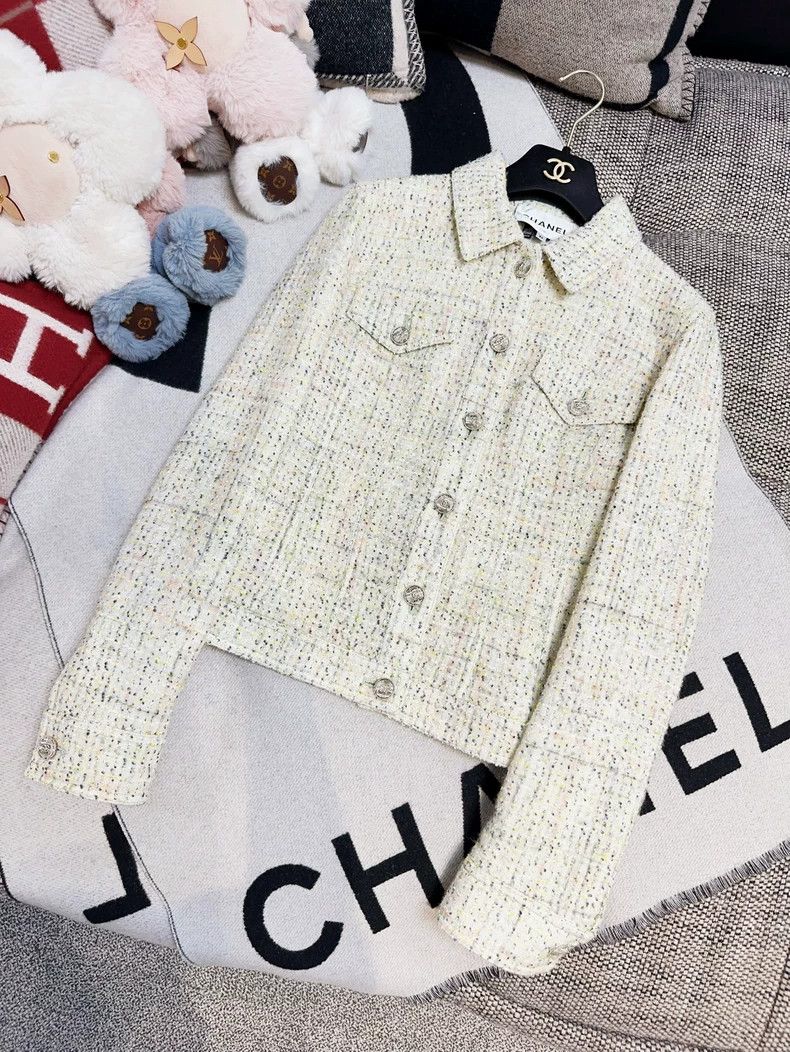 Chanel Chanel 24B green mixed color lapel long-sleeved jacket Size XS / US 0-2 / IT 36-38 - 3 Thumbnail