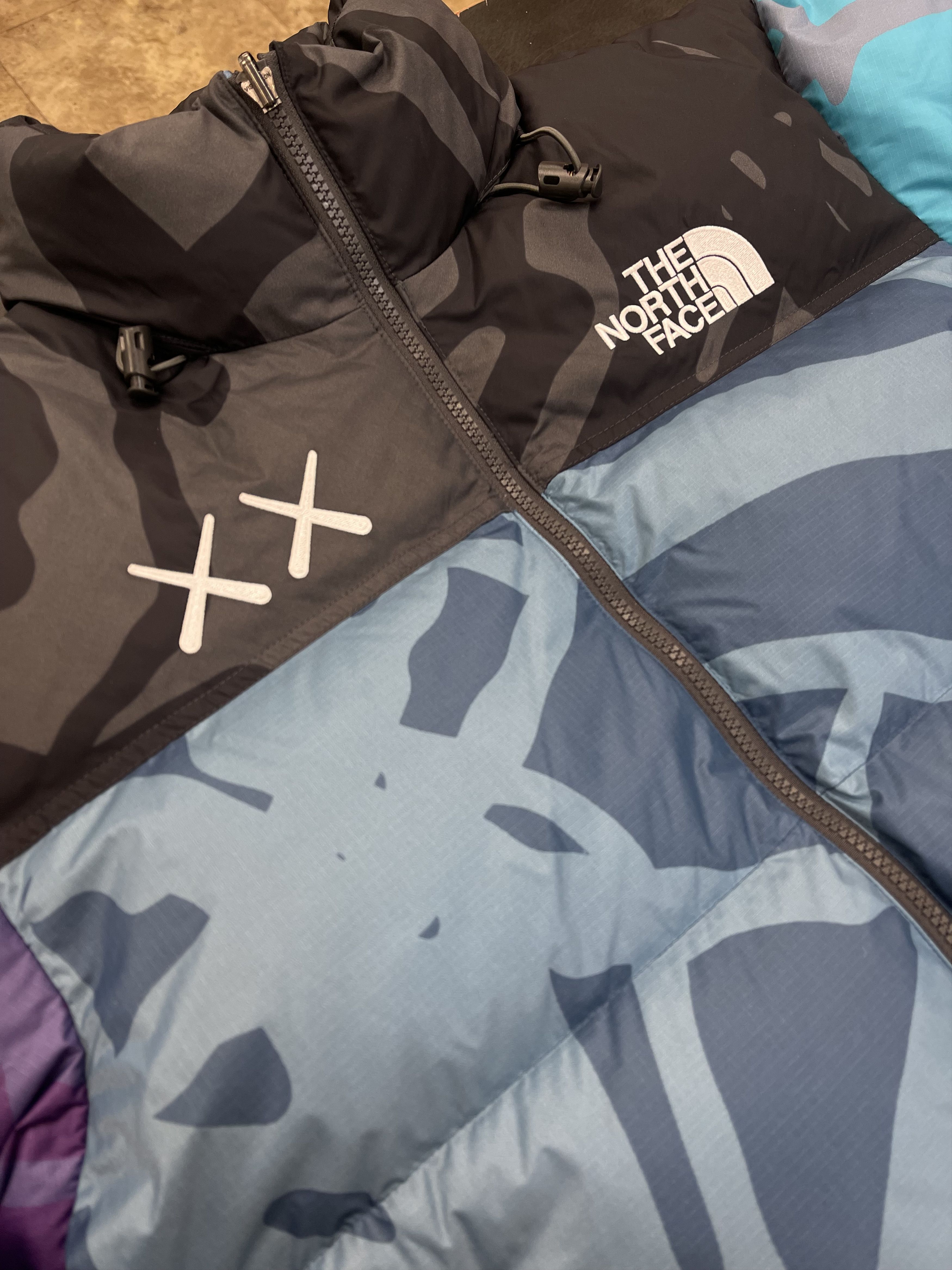 Kaws × The North Face KAWS x North Face Retro 96 Jacket Monterey Blue Nuptse Print Size US M / EU 48-50 / 2 - 4 Thumbnail