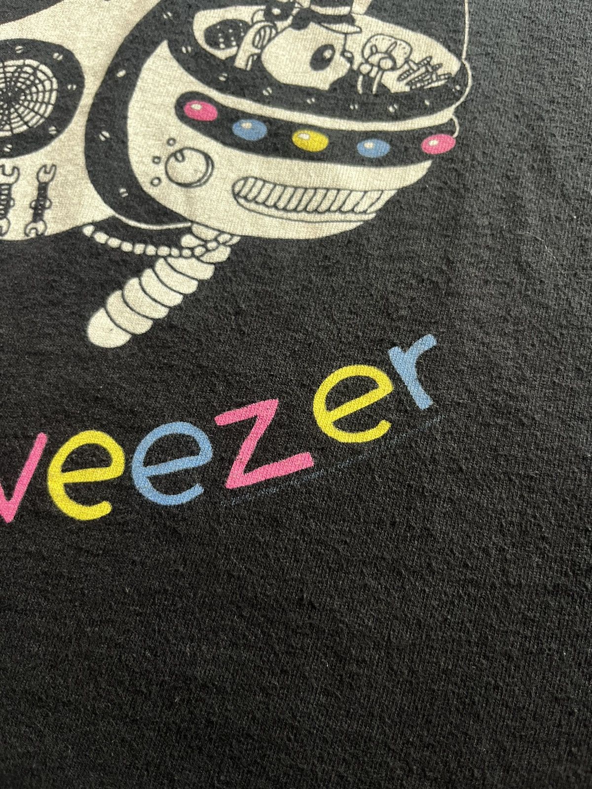 Band Tees Vintage WEEZER Art Design 2010’s Band Tshirt Size US L / EU 52-54 / 3 - 6 Thumbnail