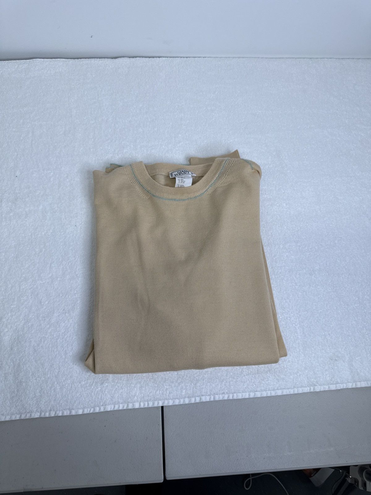 Versace Vintage Gianni Versace Beige Pullover Size US L / EU 52-54 / 3 - 1 Thumbnail