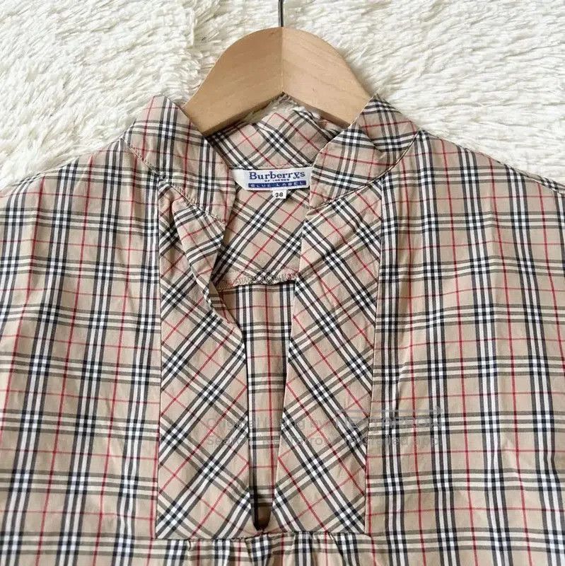 Burberry Burberry Khaki Cotton Mid-Length Women's Shirt. Size M / US 6-8 / IT 42-44 - 2 Thumbnail