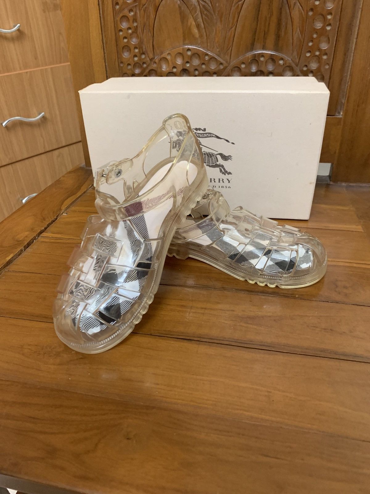 Burberry Burberry transparent sandals for kids Size US 5 / EU 37 - 3 Thumbnail