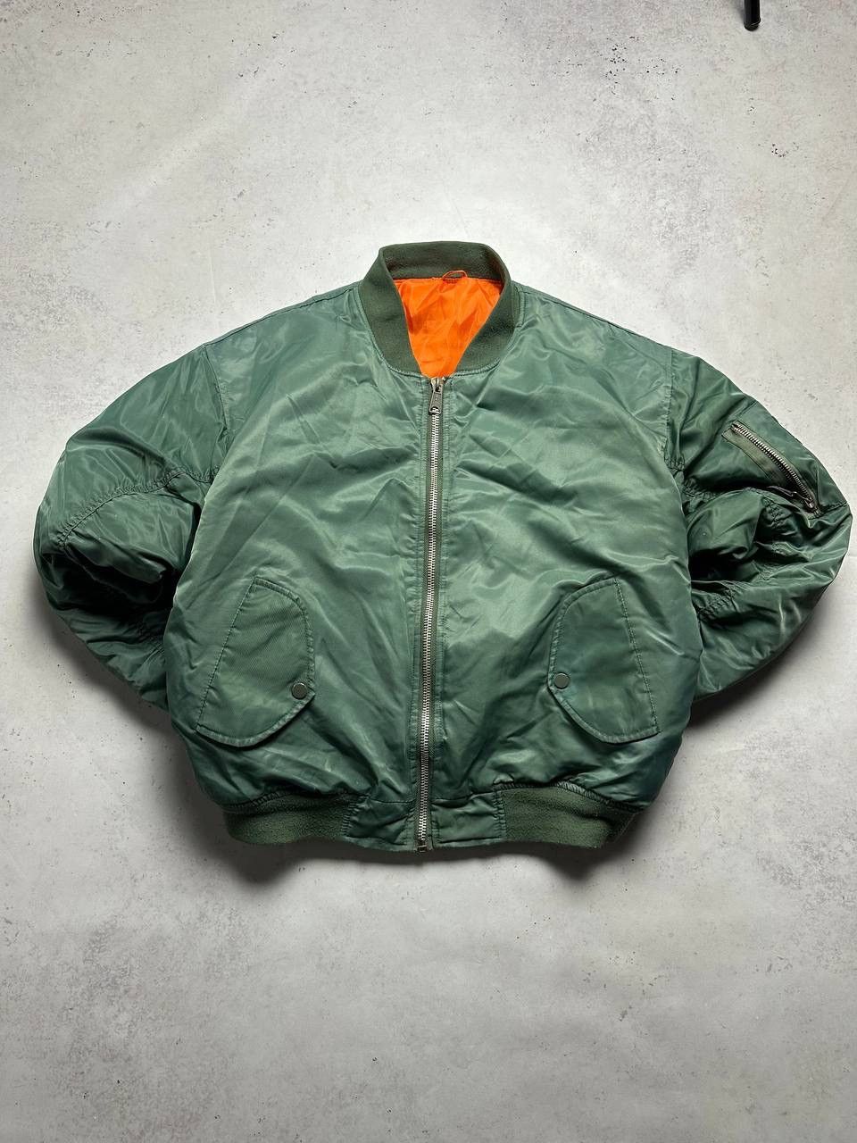 Alpha Industries × Vintage Vintage MA-1 Pversized Bomber Jacket Y2K L Size US L / EU 52-54 / 3 - 1 Thumbnail