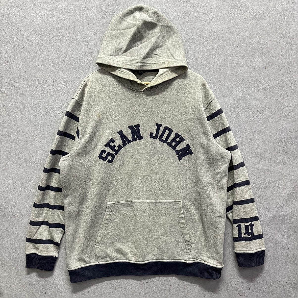 Sean John Y2K Sean John Striped Sleeve Hoodie Grey XL Size US XL / EU 56 / 4 - 1 Thumbnail