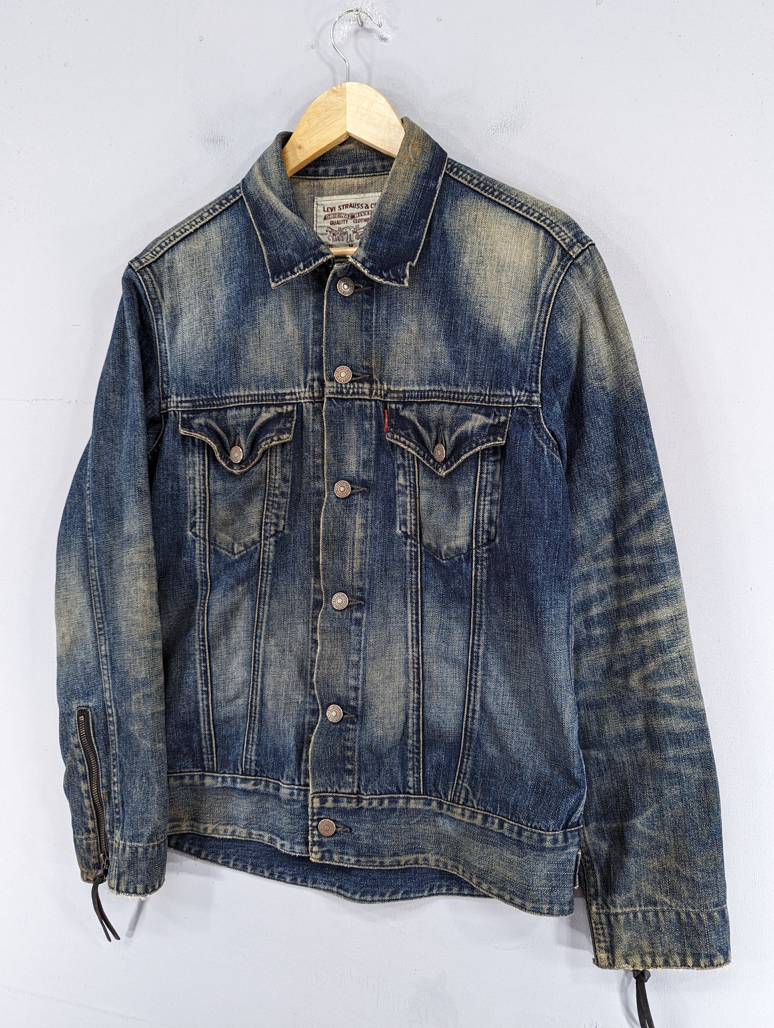 Levi's Vintage Levis Dirty Blue Distressed Denim Jacket Size US M / EU 48-50 / 2 - 2 Thumbnail