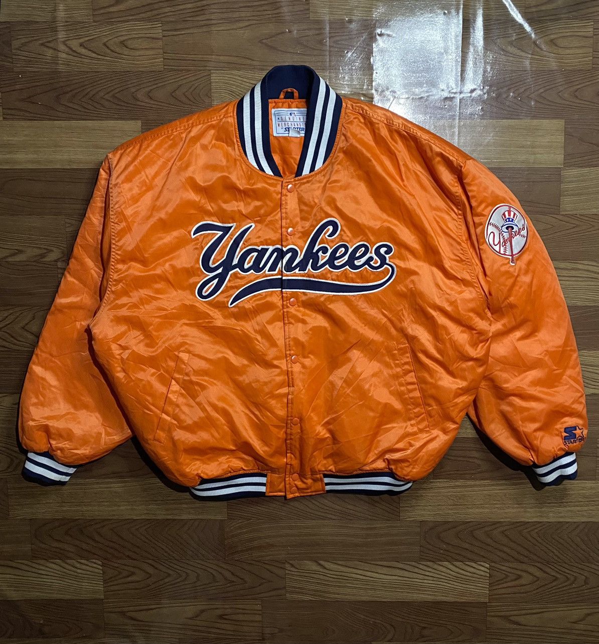 VINTAGE 90'S STARTER NEW YORK YANKEES SATIN JACKET ORANGE