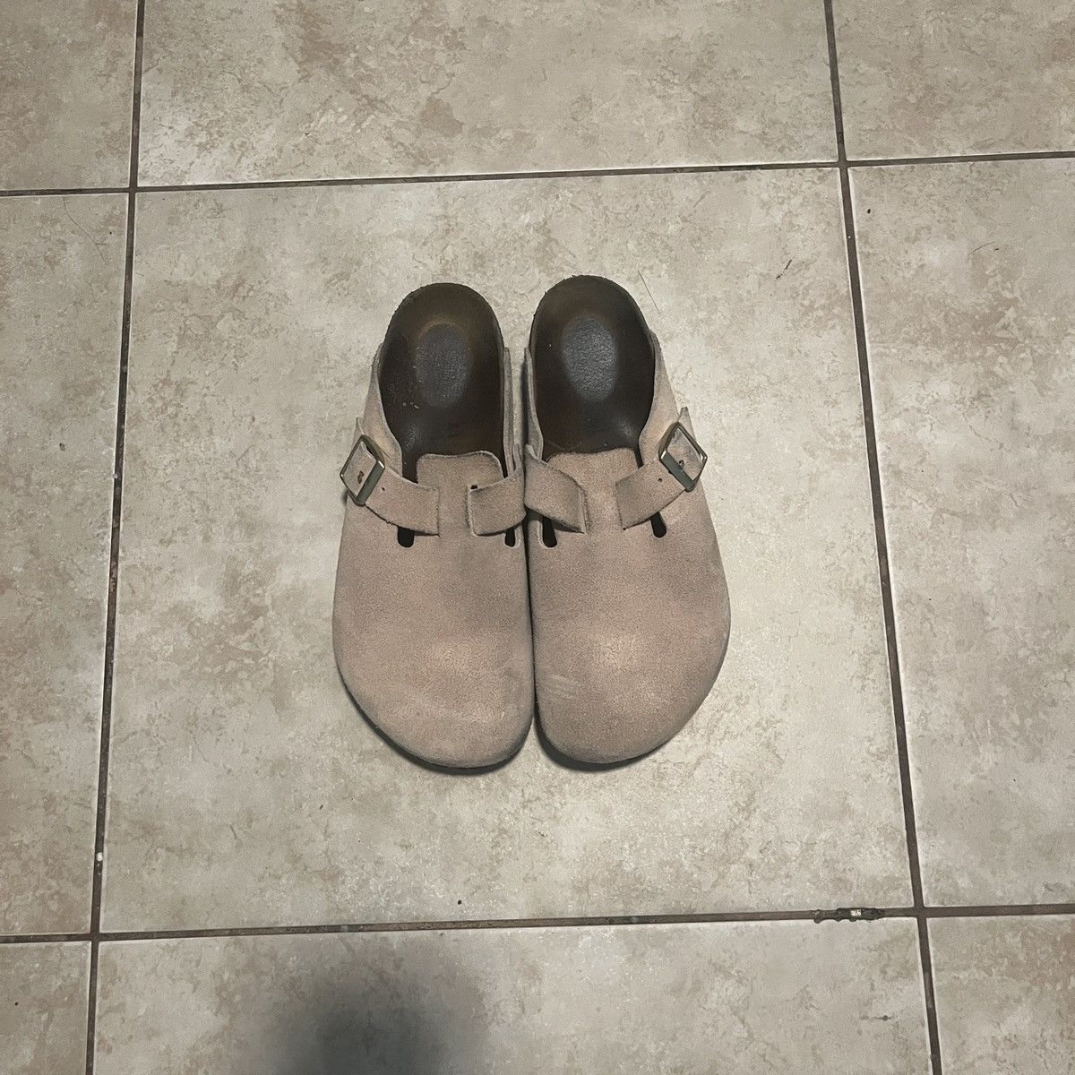 Birkenstock × Urban Outfitters Birkenstock Urban Outfitters Exclusive Boston Suede Clog Size US 8 / EU 41 - 1 Thumbnail