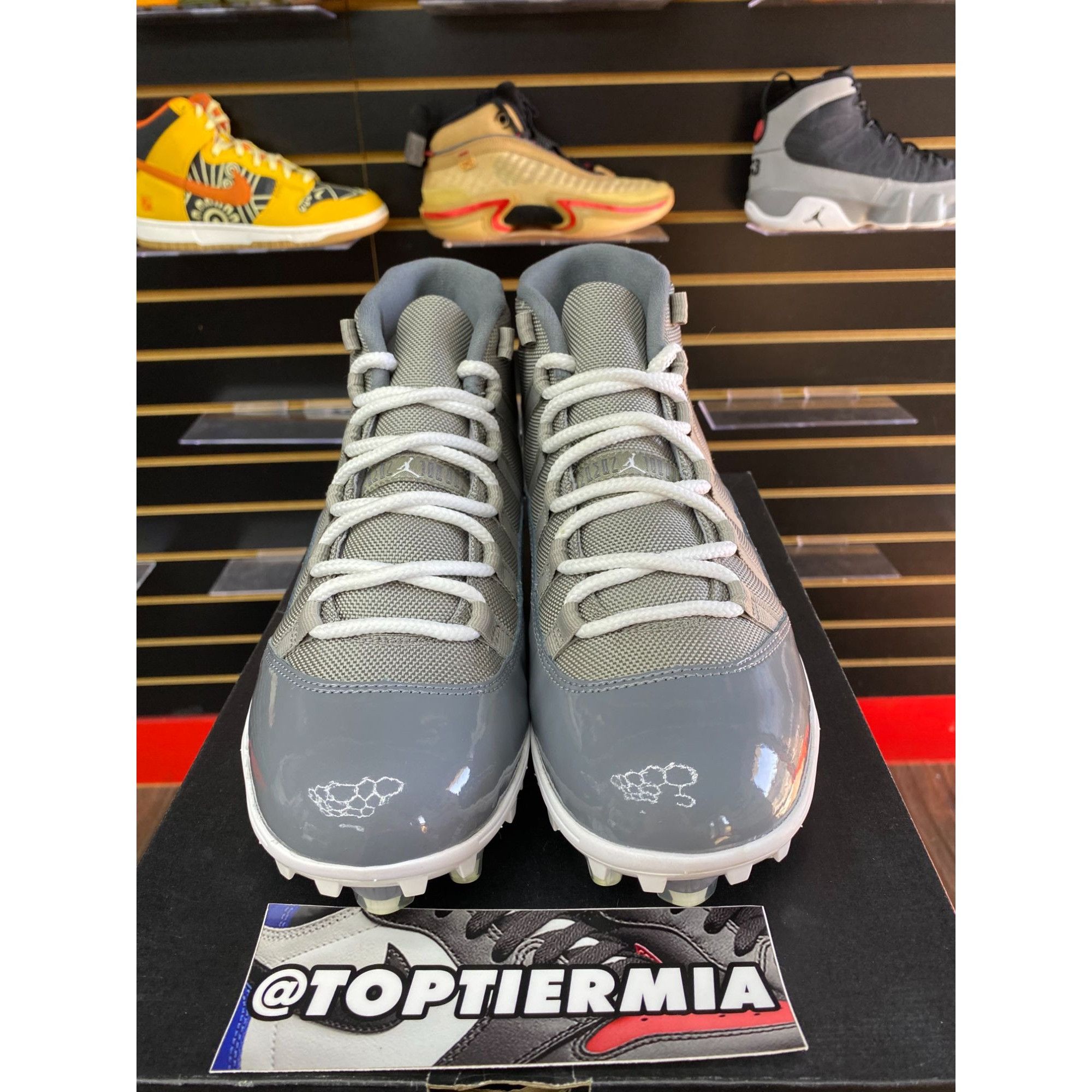Jordan Brand air jordan 11 cleat cool grey 2018 sz 10 BRAND NEW Size US 10 / EU 43 - 2 Thumbnail