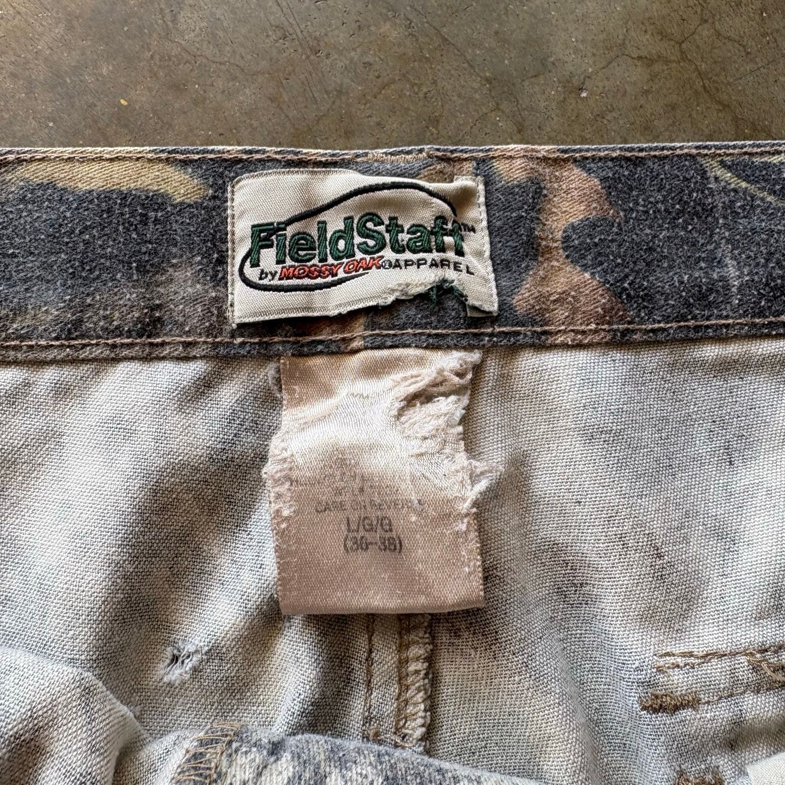 Mossy Oaks × Vintage Vintage 90s Mossy Oaks Distressed Faded Camo Pants Size US 38 / EU 54 - 5 Thumbnail