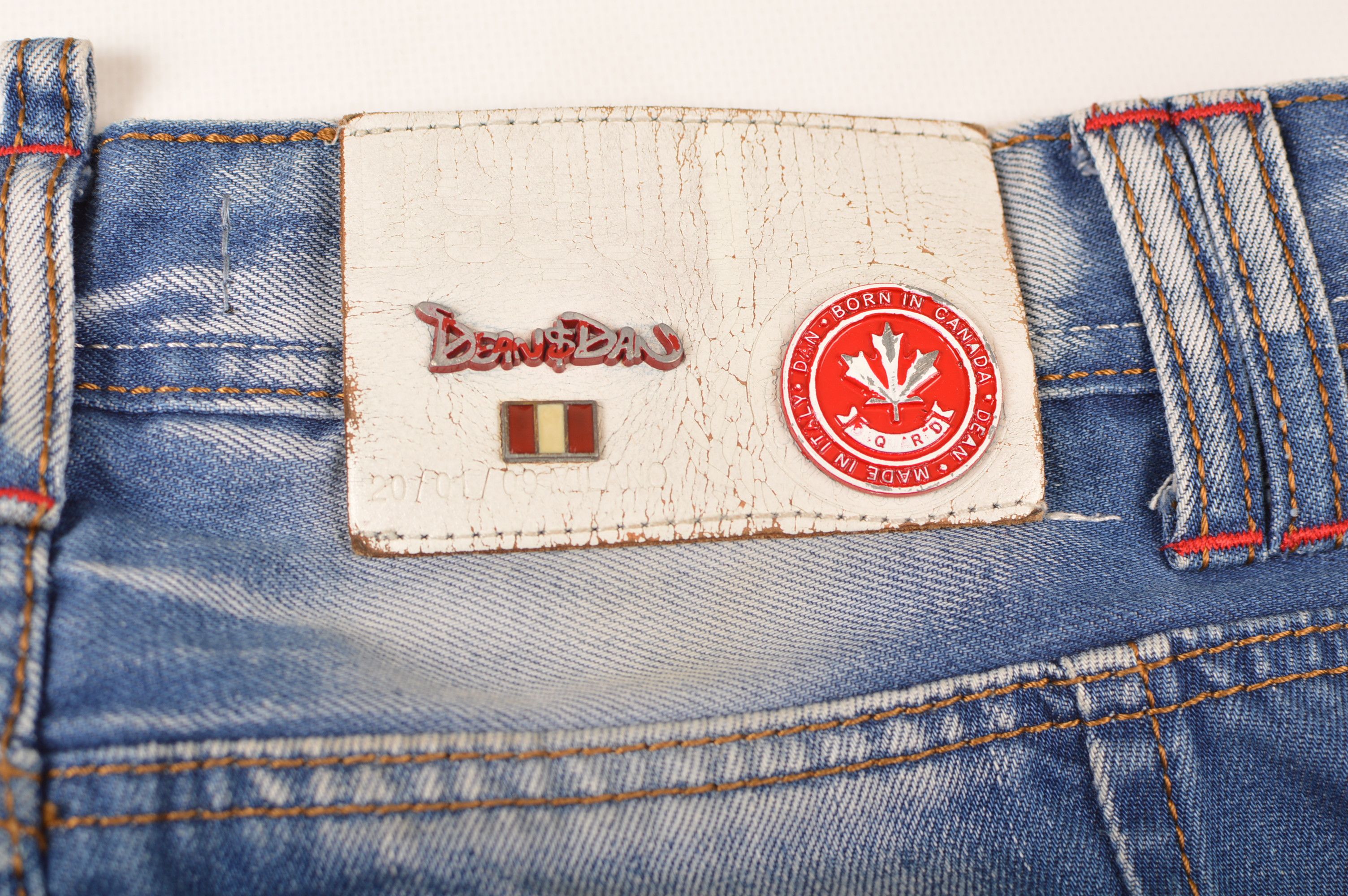Dsquared2 Dsquared2 74 LA263 Vintage Straight Leg Denim Jeans Size US 31 - 12 Thumbnail