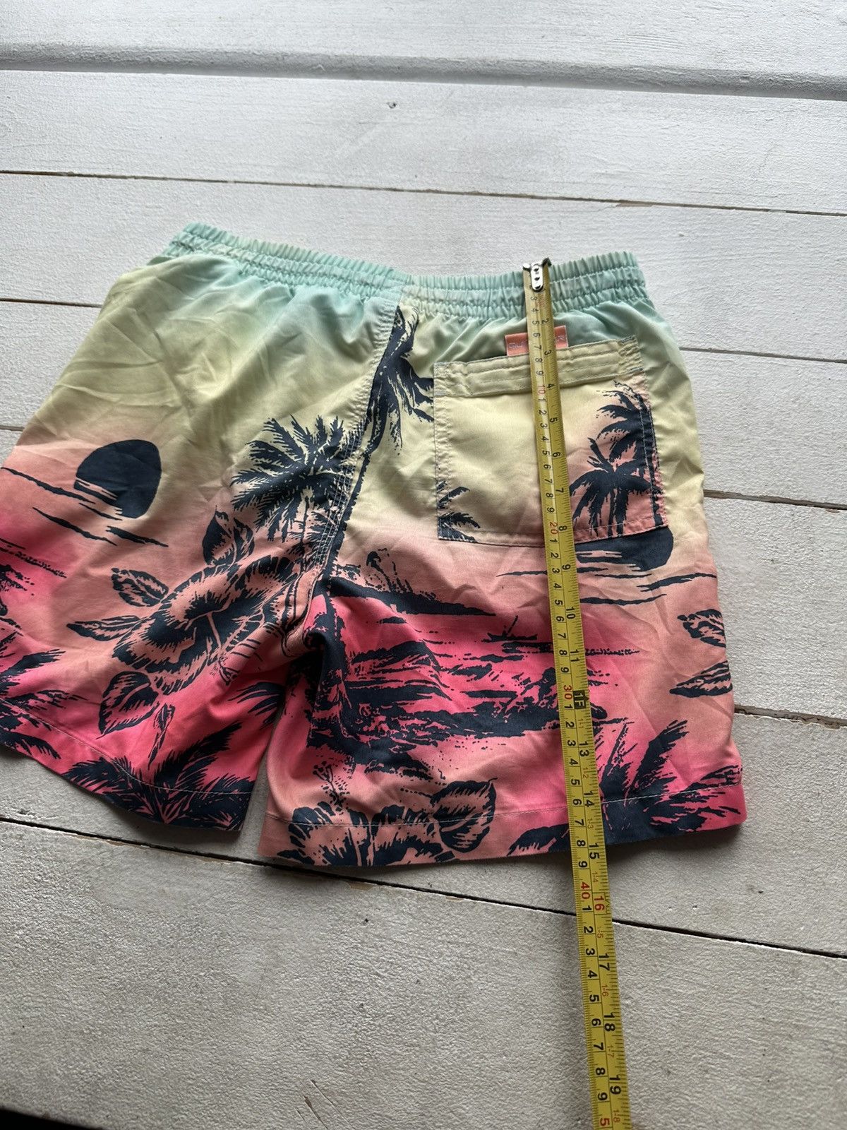 Quiksilver 🚨RARE BILLABONG BIG LOGO SWIM SHORTS Y2K SURF VINTAGE Size US 28 / EU 44 - 11 Thumbnail