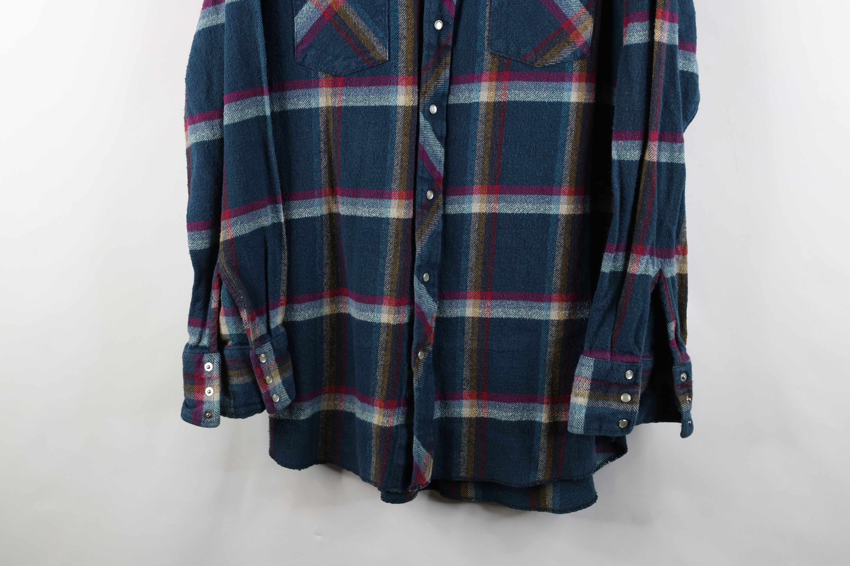 Vintage × Wrangler Vintage 90s Wrangler Heavyweight Flannel Snap Button Shirt Size US L / EU 52-54 / 3 - 3 Thumbnail