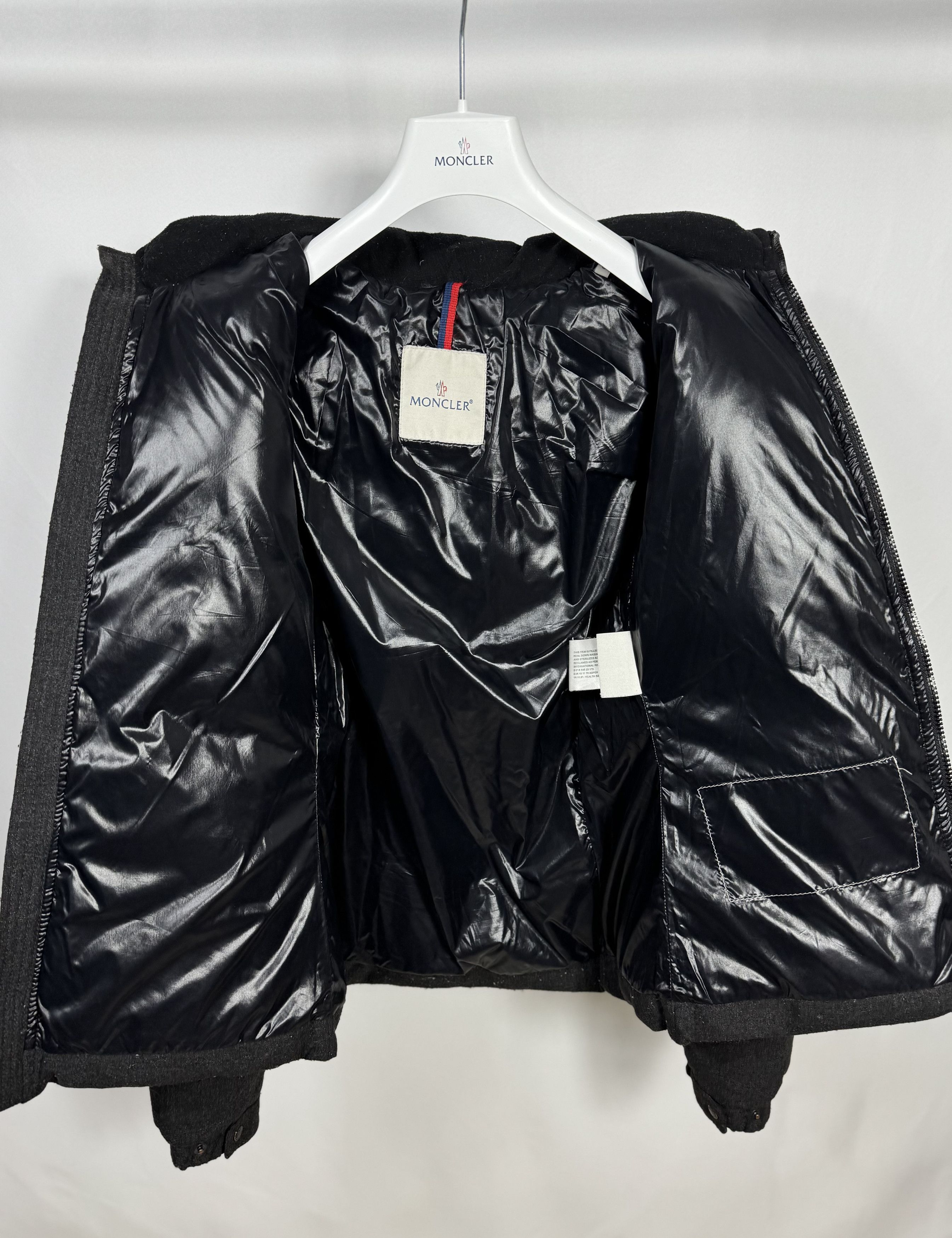 Moncler Moncler Badia Jacket Size M / US 6-8 / IT 42-44 - 5 Thumbnail