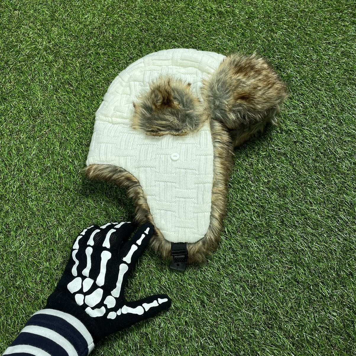 Vintage Vintage Y2K Fuzzy Beanie Alt Grunge Ushanka Mohair Baggy OS Size ONE SIZE - 1 Thumbnail