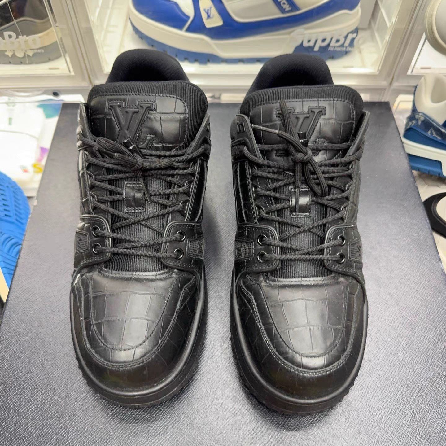 Louis Vuitton LOUIS VUITTON Trainer Maxi Sneakers Size US 10 / EU 43 - 2 Thumbnail