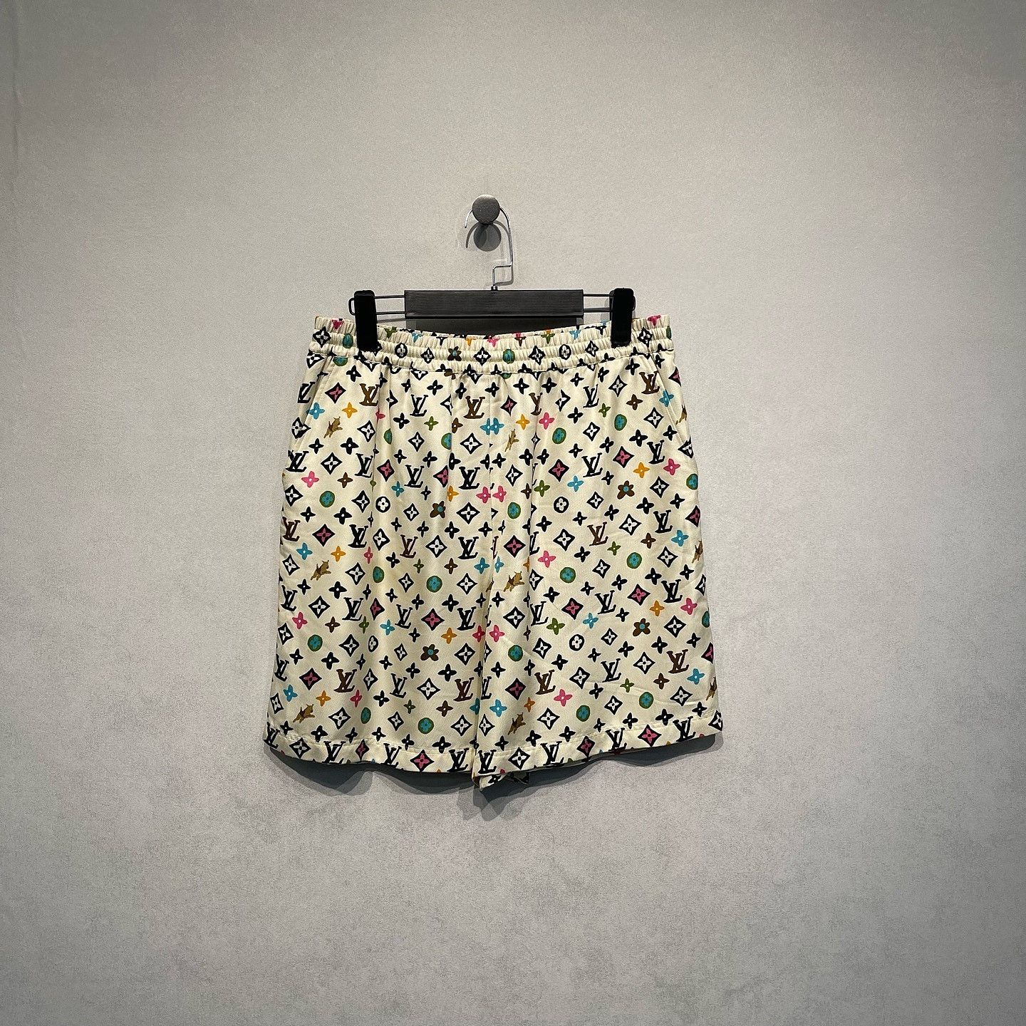 Louis Vuitton Louis Vuitton Monogram Shorts Size 32 Size US 32 / EU 48 - 1 Thumbnail
