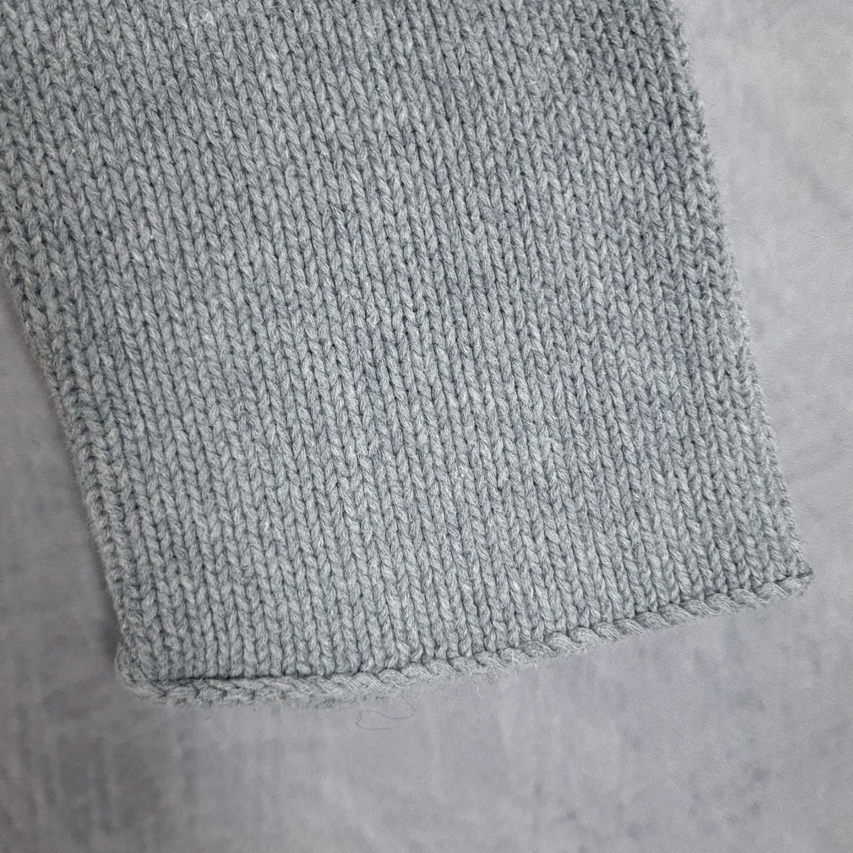 DKNY VINTAGE DKNY Sweater Womens Large Gray Logo V-Neck Knit Pullover Relaxed 90s Mens Womens Size L / US 10 / IT 46 - 7 Thumbnail