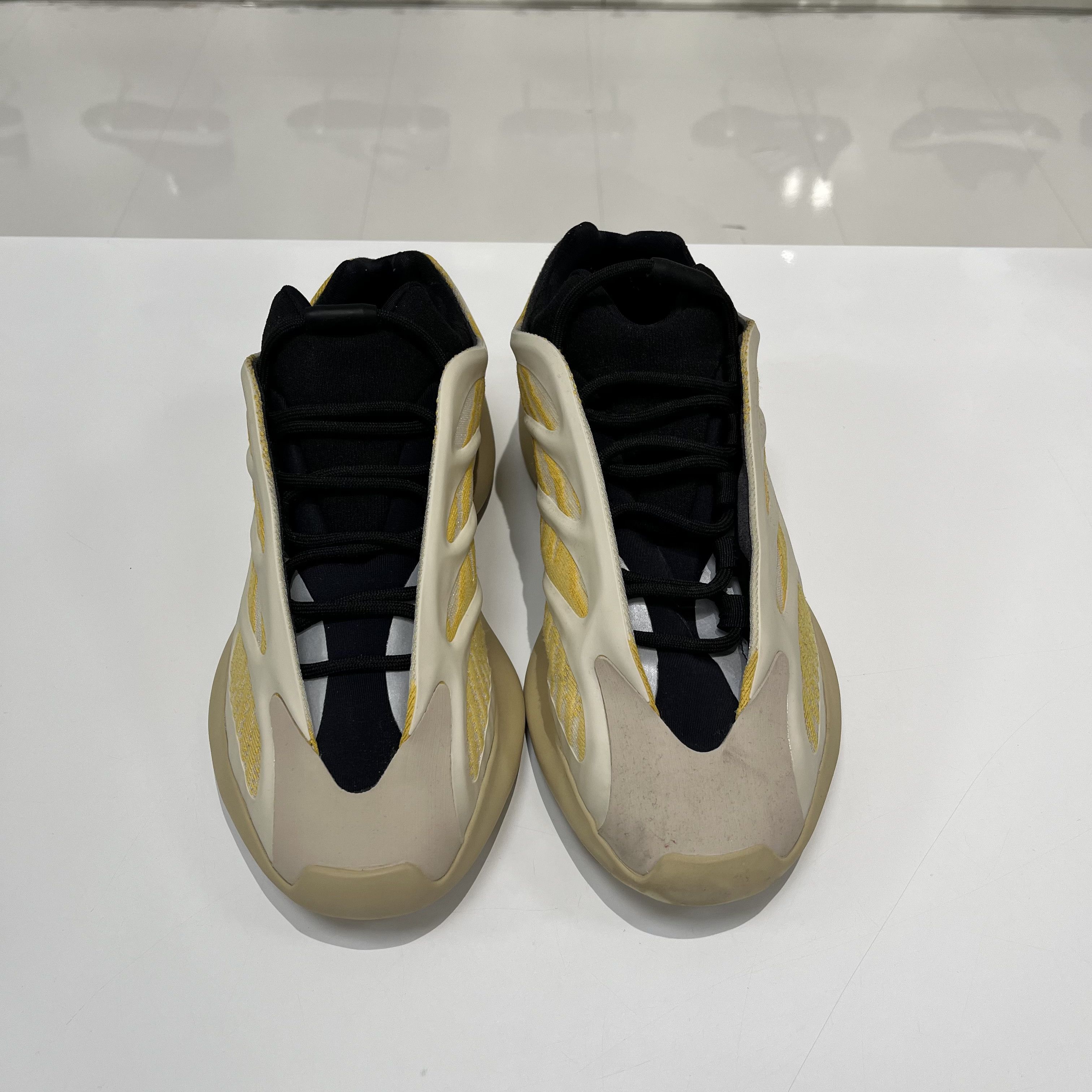 Adidas Adidas Yeezy 700 V3 Safflower Size US 8.5 / EU 41-42 - 10 Thumbnail