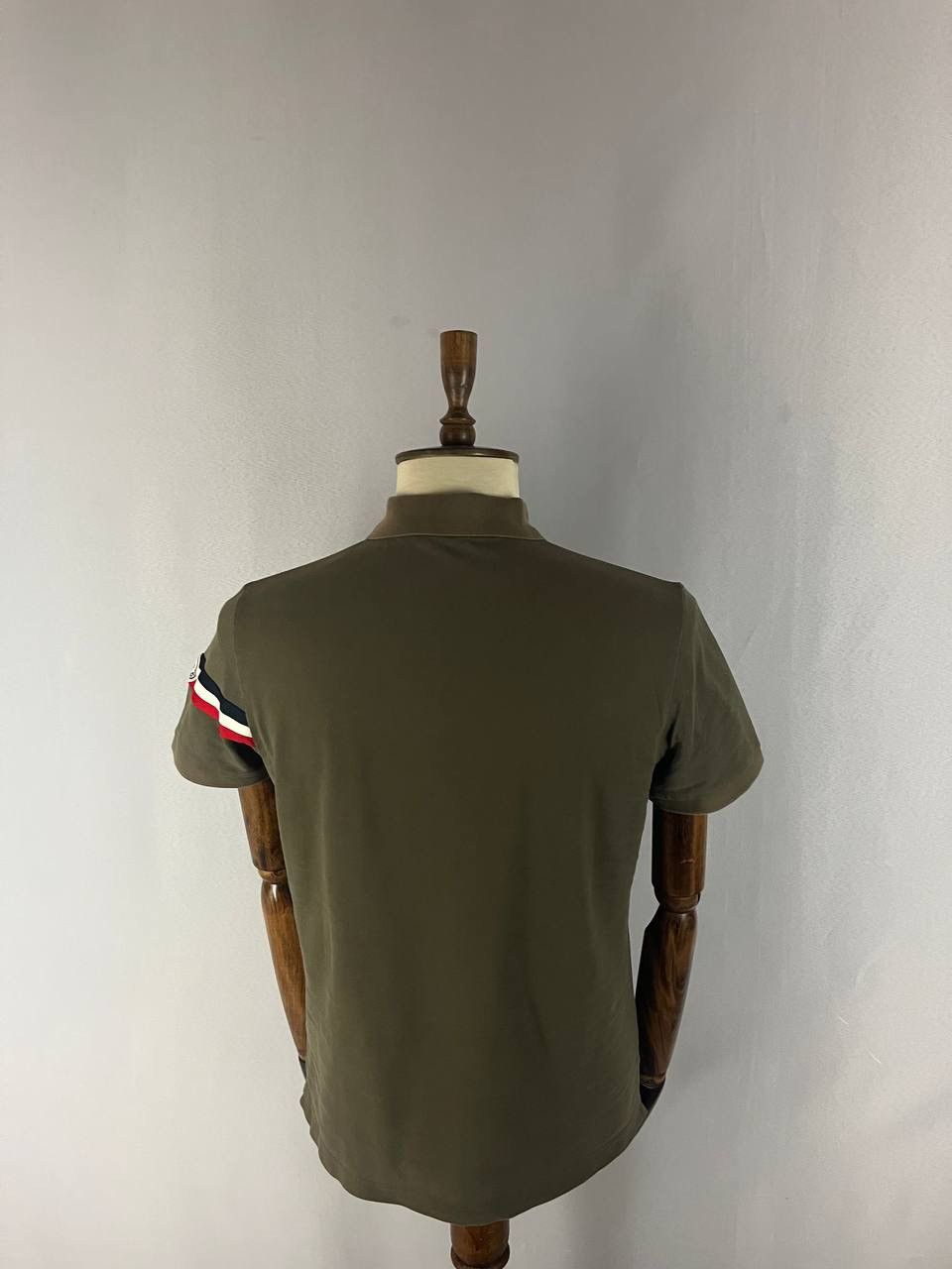Moncler Moncler Polo Brown Tee T Shirt Size US L / EU 52-54 / 3 - 7 Thumbnail