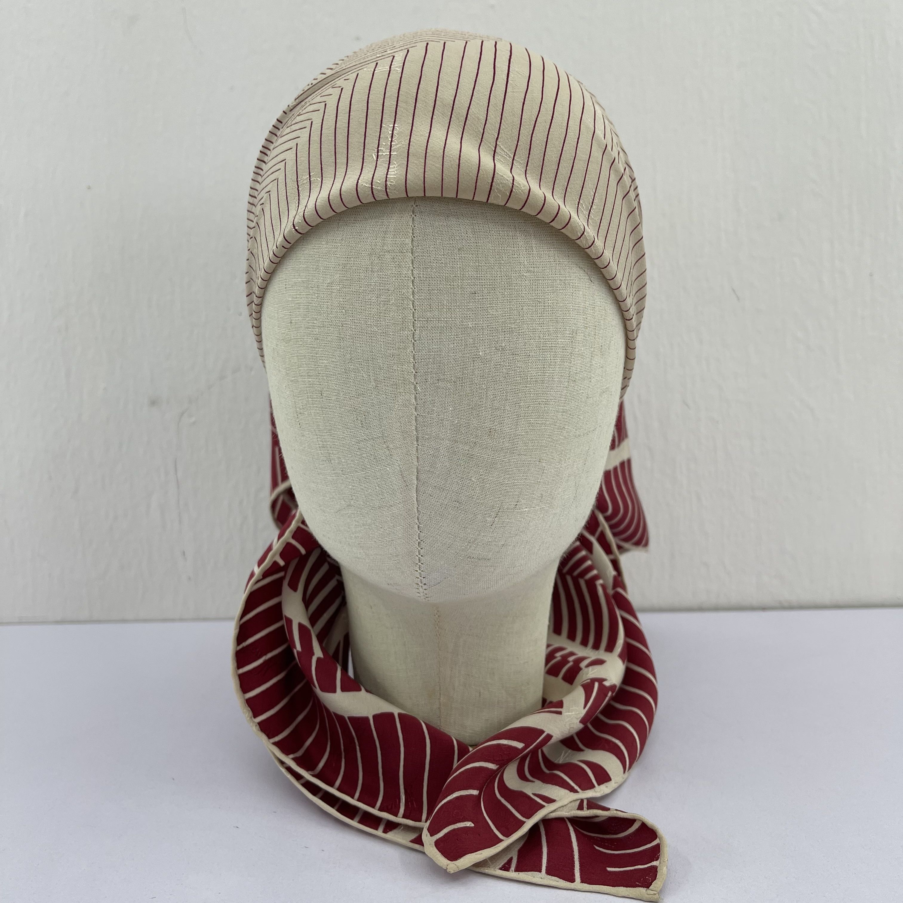 Nina Ricci Vintage Nina Ricci Silk Scarf - S7029 Size ONE SIZE - 3 Thumbnail