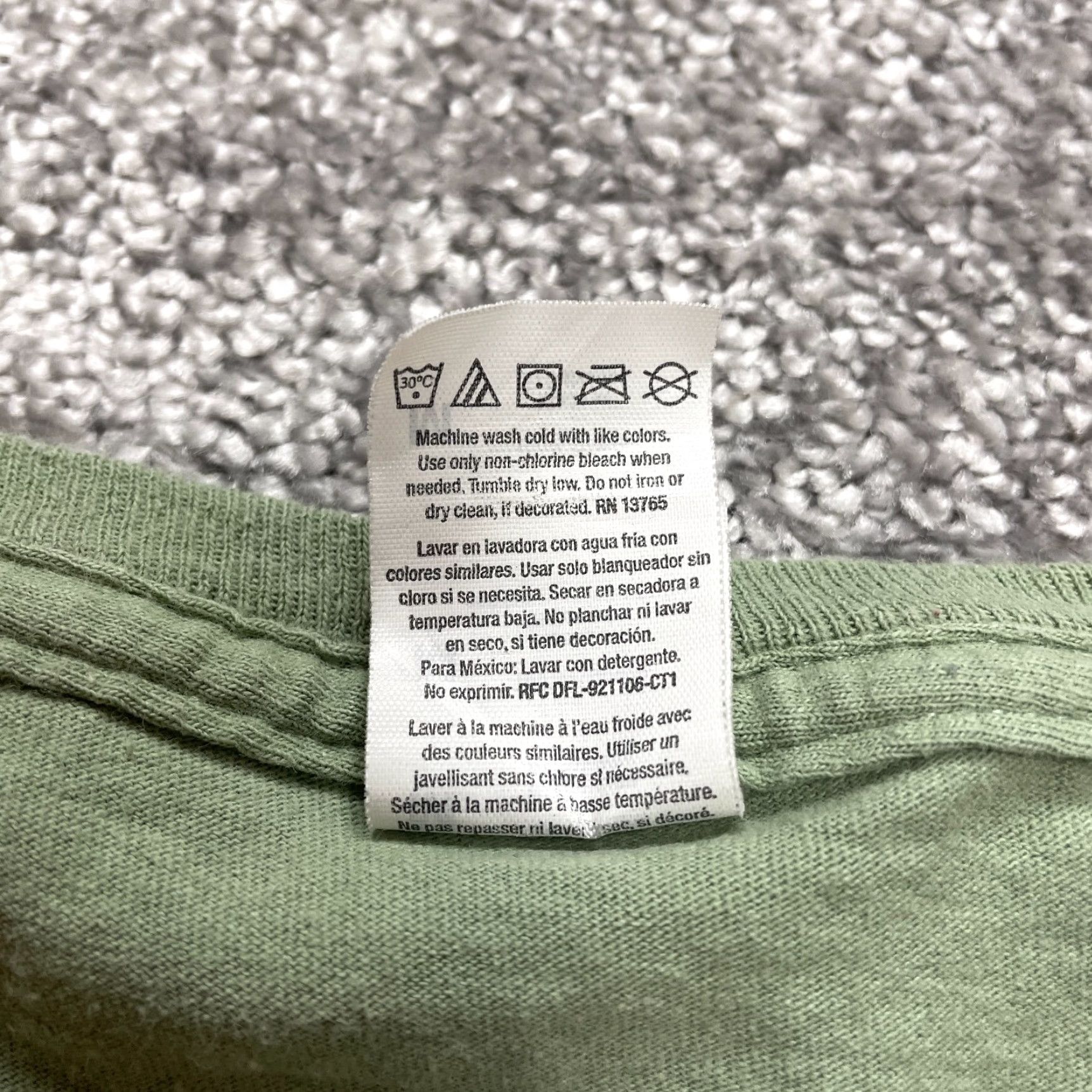 Fruit Of The Loom Fruit of the Loom Shirt Adult Medium Green Crew Neck Long Sleeve Cotton Blend Logo T-Shirt Mens Size US M / EU 48-50 / 2 - 3 Thumbnail