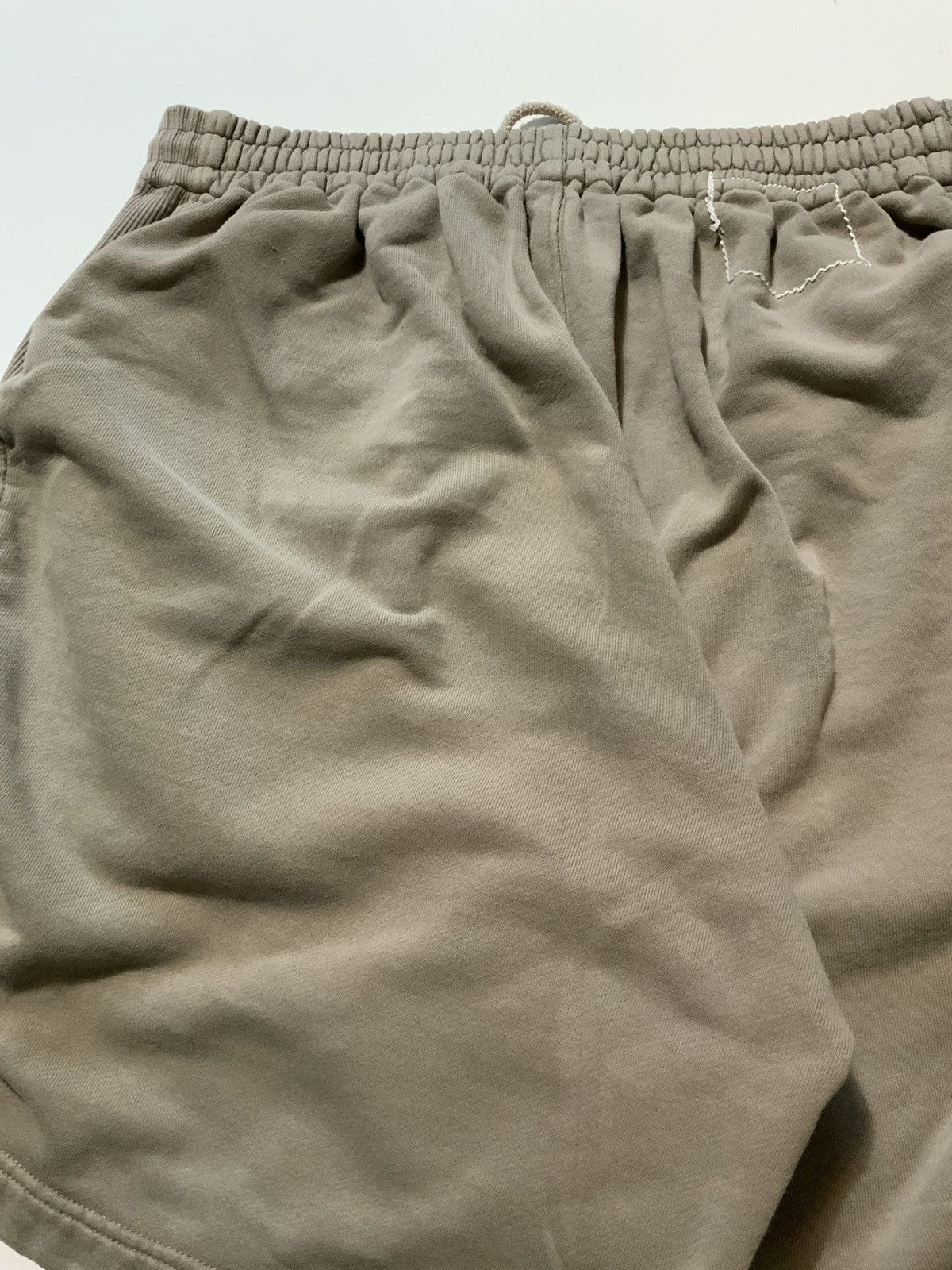 Bassike Bassike Reverse Weave Terry Fleece 10” Inseam Sweat Shorts Size US 34 / EU 50 - 13 Thumbnail