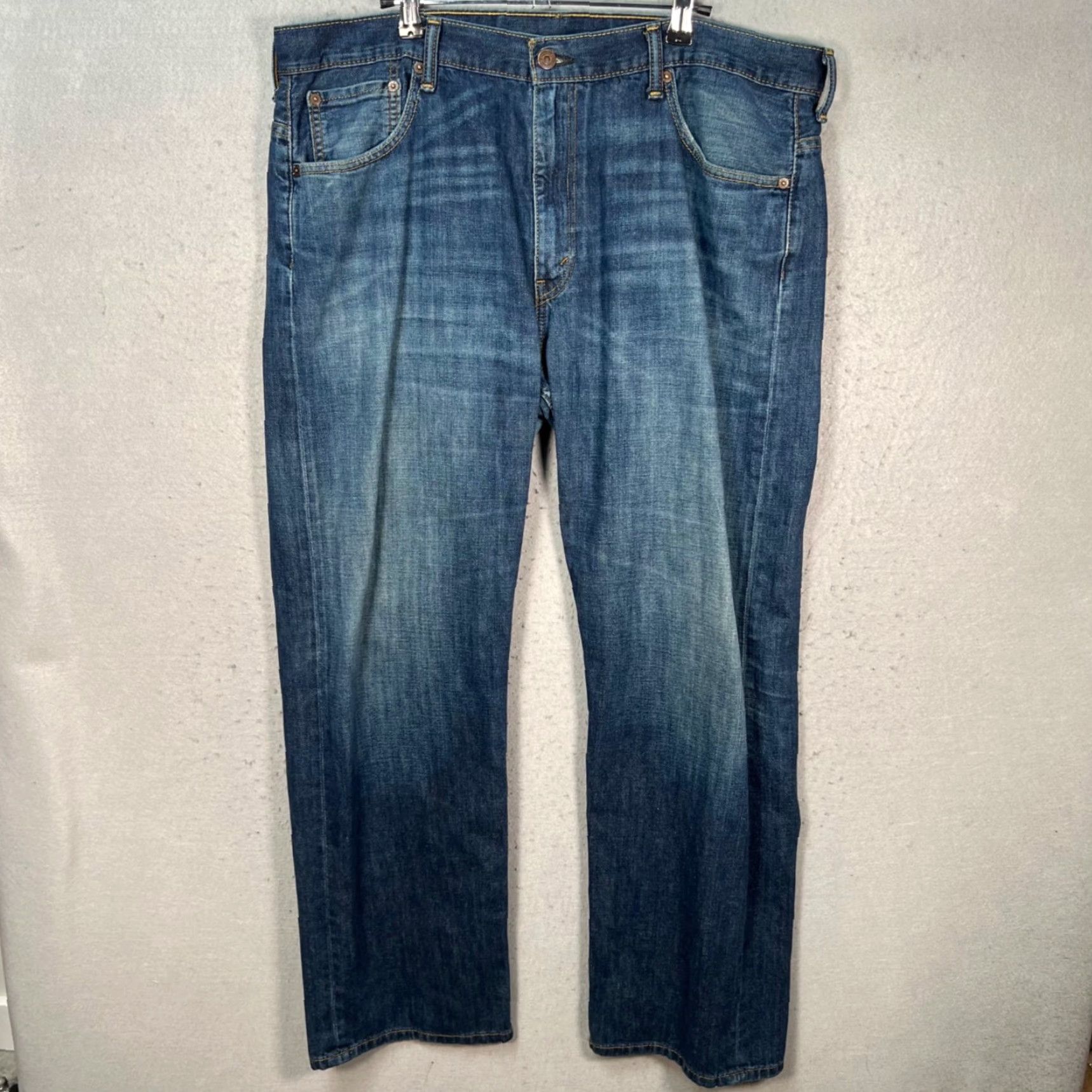 Levi's Levi's Jeans 38x32 Classic Blue 100% Cotton Denim Straight Leg 5-Pocket Design Mens Regular XS? Size US 38 / EU 54 - 2 Thumbnail