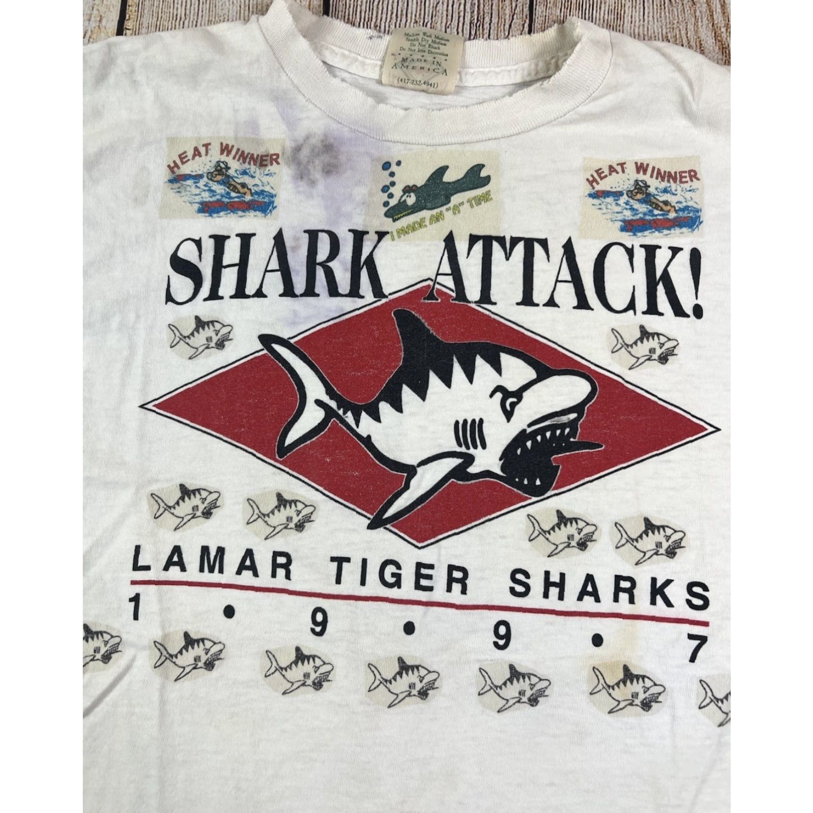 Vintage VINTAGE Prairie Mountain T-Shirt Shark Attack 90s Lamar Tiger Sharks Beach White Short Sleeve Graphic Print Size M Men Size US M / EU 48-50 / 2 - 5 Thumbnail