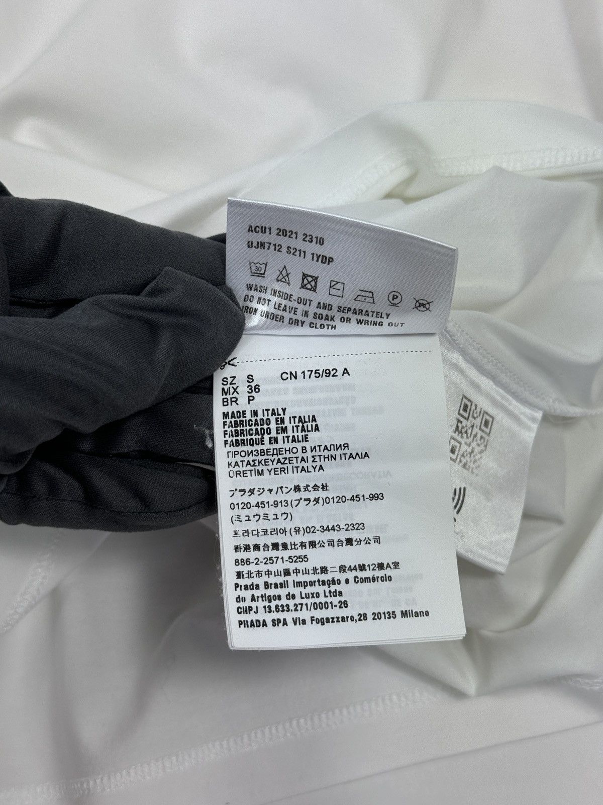 Prada LOGO PRINT T-SHIRT Size US S / EU 44-46 / 1 - 9 Thumbnail