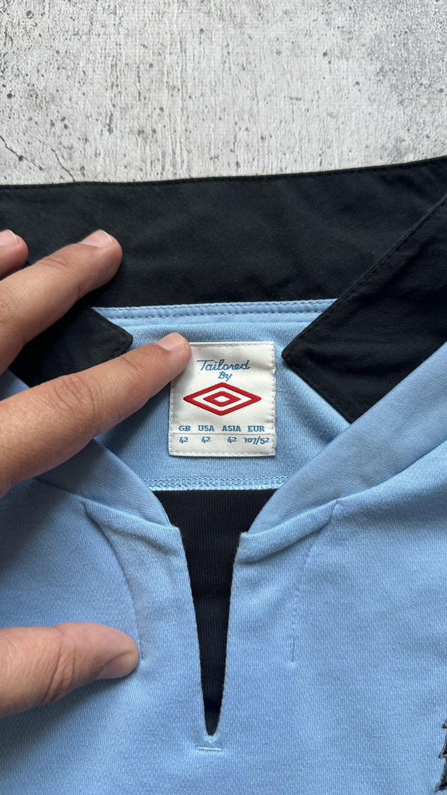 Umbro 2012/13 Umbro Manchester City Vintage Home Soccer Jersey Size US L / EU 52-54 / 3 - 7 Thumbnail