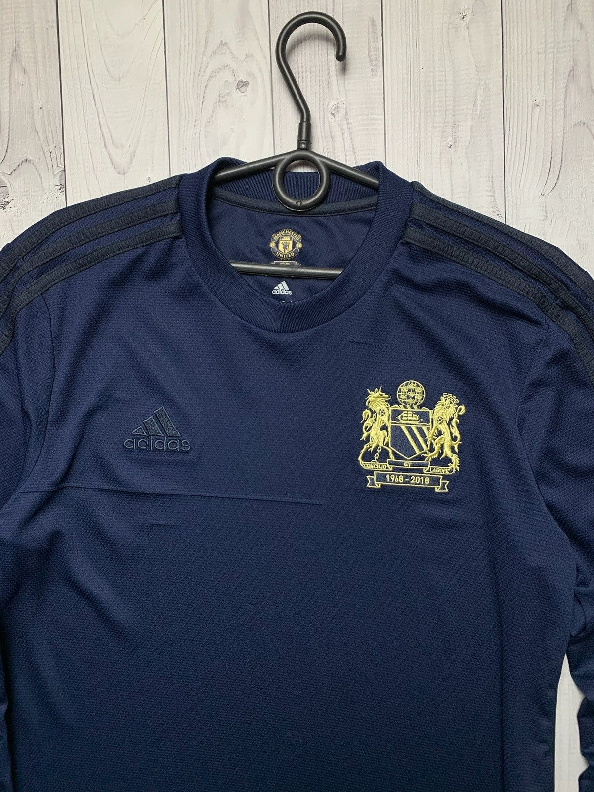 Adidas × Vintage Vintage adidas Manchester United soccer jersey retro logo L Size US L / EU 52-54 / 3 - 2 Thumbnail