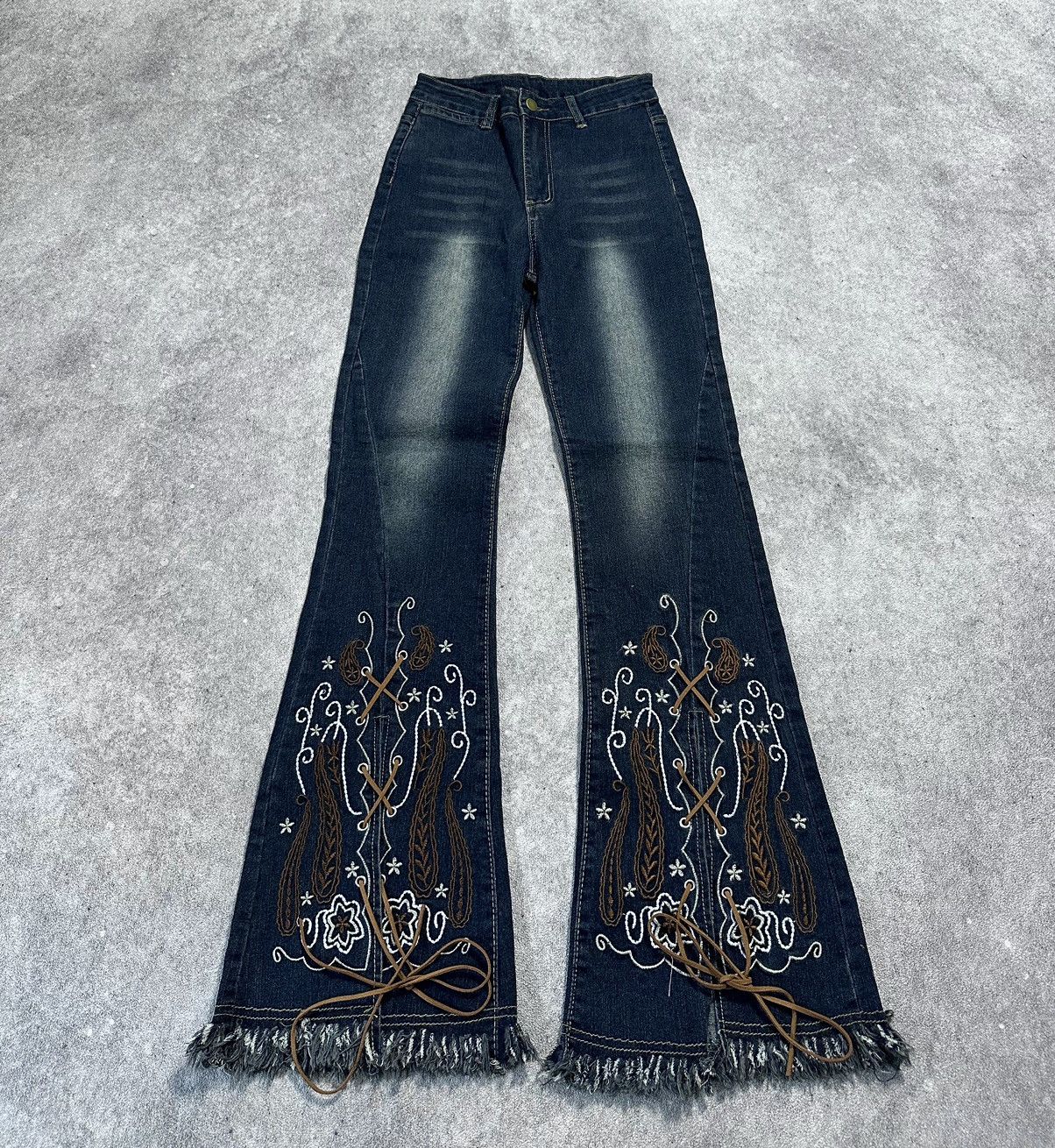 If Six Was Nine Y2K Romwe stretch Lace Up flare Denim Size 28" / US 6 / IT 42 - 1 Thumbnail