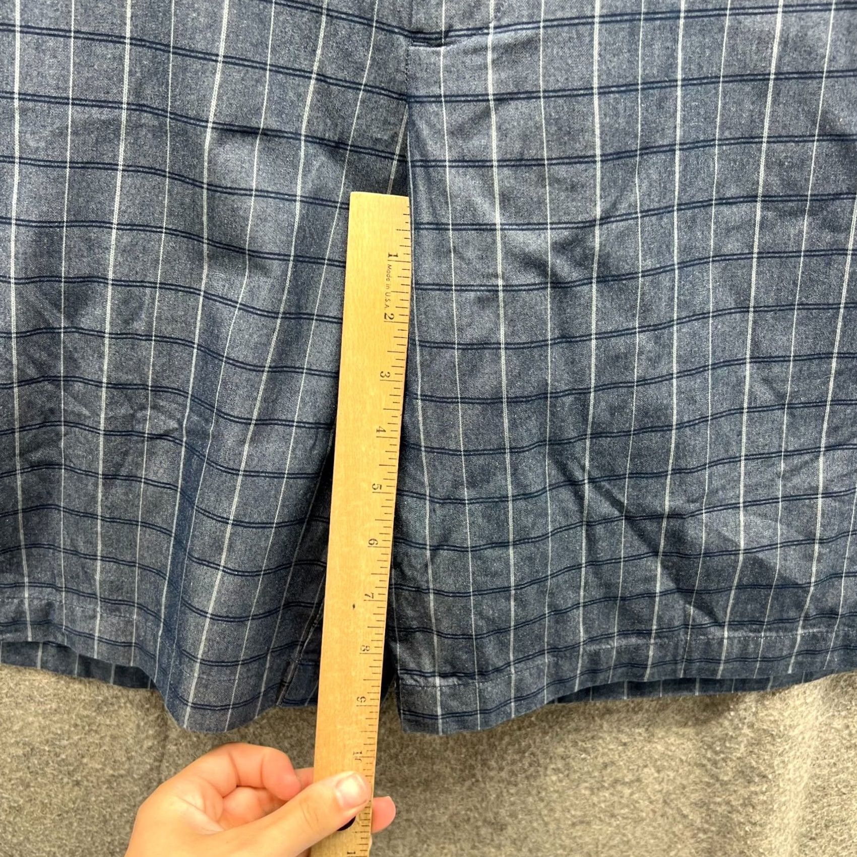 Vintage Greg Norman Shorts Mens 36 Blue Navy Cargo Flat Windowpane Golf Five Iron Casual Size US 36 / EU 52 - 5 Thumbnail