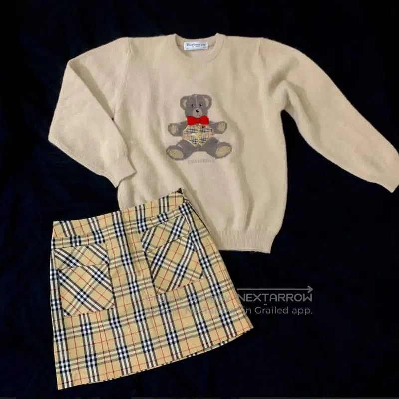 Burberry Balenciaga's latest white leather stylish low. Size 23" - 1 Thumbnail