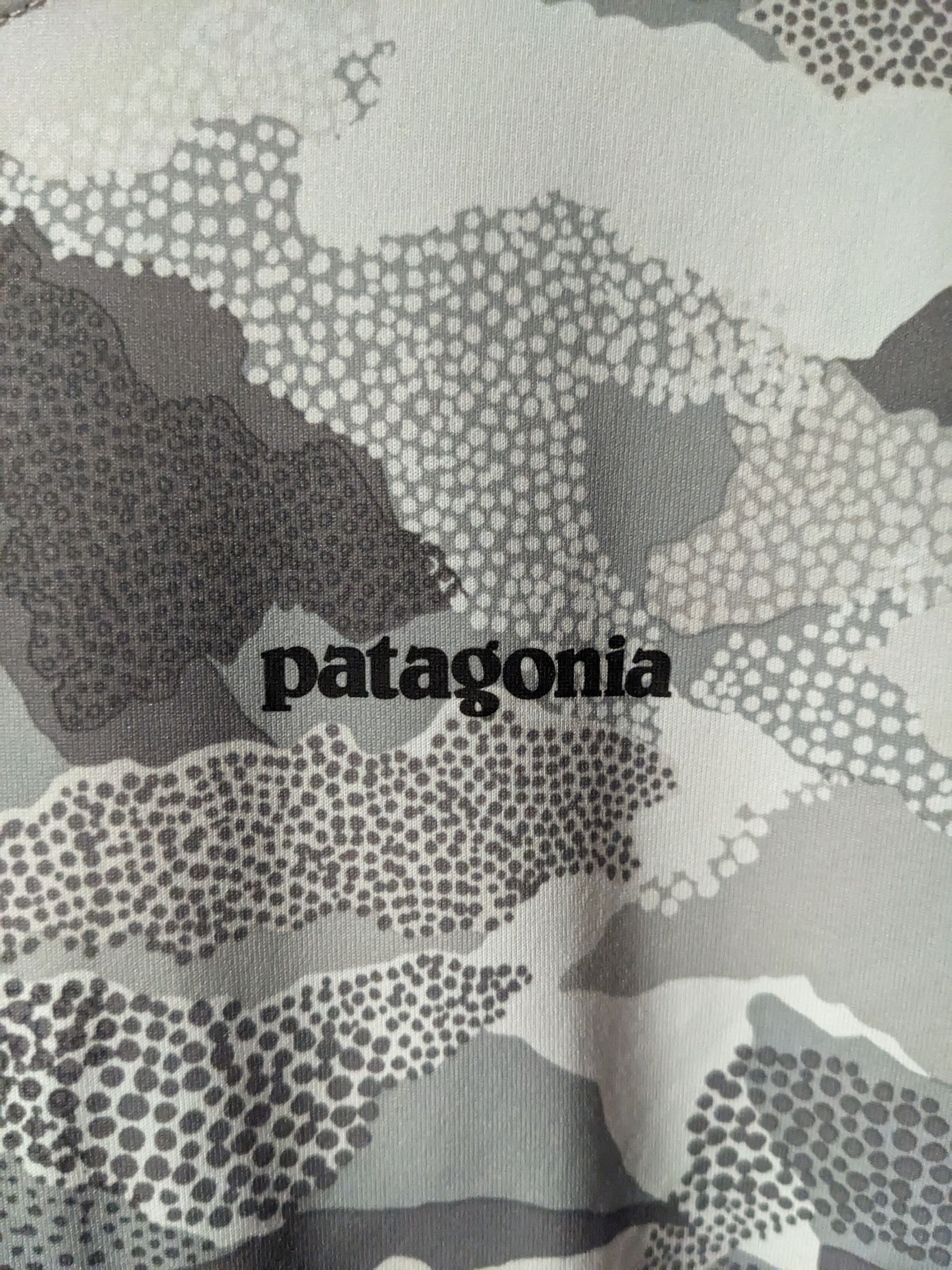 Designer × Patagonia Patagonia White Gray Camo Small Comfort Hoody II Size US S / EU 44-46 / 1 - 2 Thumbnail