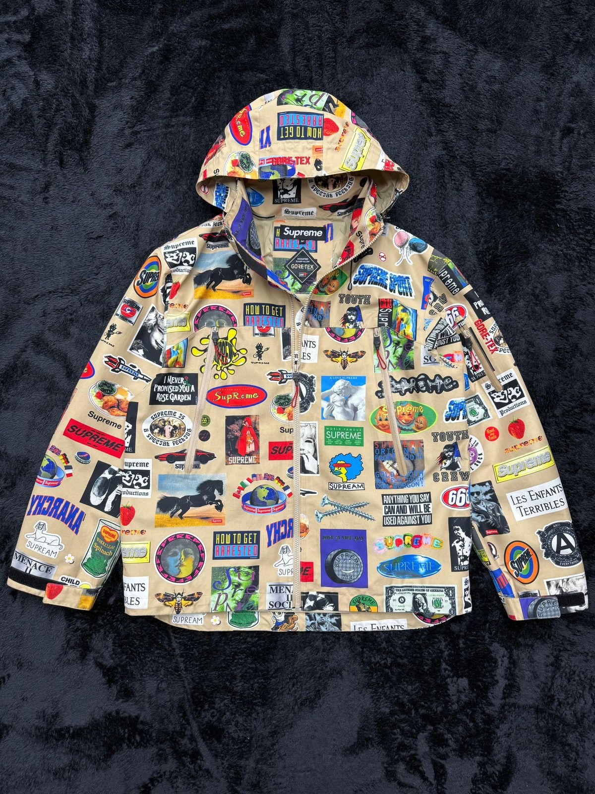 Supreme x GORE-TEX Stickers Shell Jacket