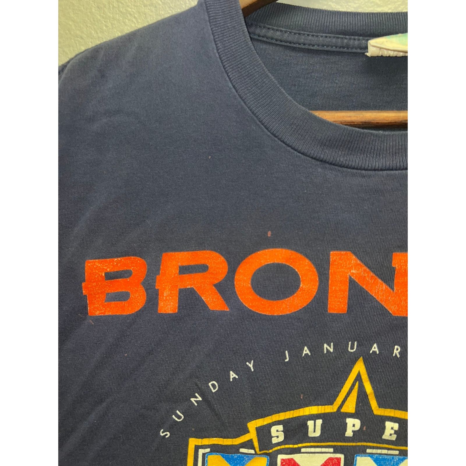 Vintage Vintage Denver Broncos Super Bowl Shirt Champions 32 VTG XL Size US XL / EU 56 / 4 - 4 Thumbnail