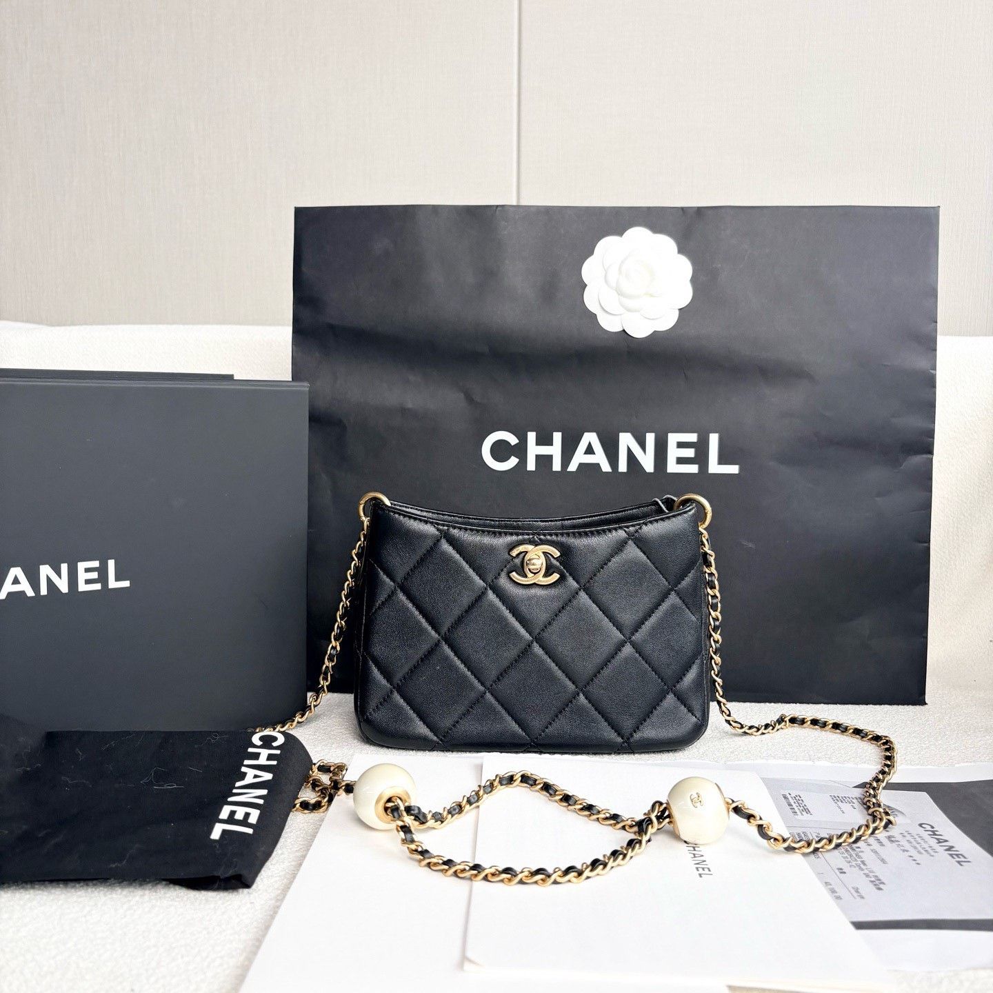 Chanel Pre-loved Bag Very good condition Size ONE SIZE - 1 Thumbnail