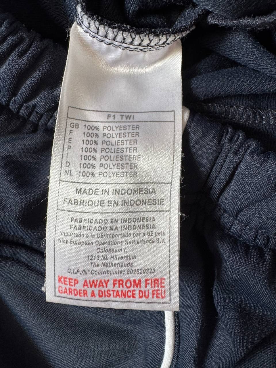 Nike Vintage Nike Track Pants Mens S Size US 30 / EU 46 - 7 Thumbnail