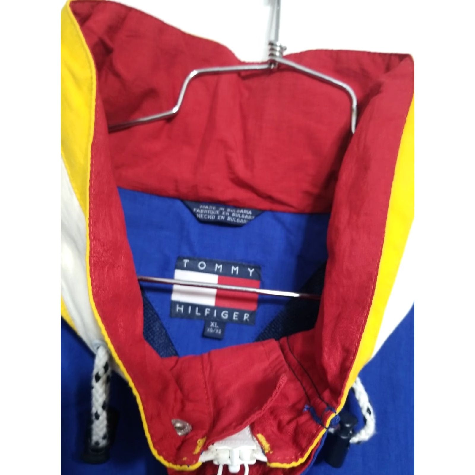 Tommy Hilfiger VINTAGE Tommy Hilfiger Windbreaker Jacket Nylon Hooded Roll Up Hood Blue XL Mens 90s Size US XL / EU 56 / 4 - 2 Thumbnail
