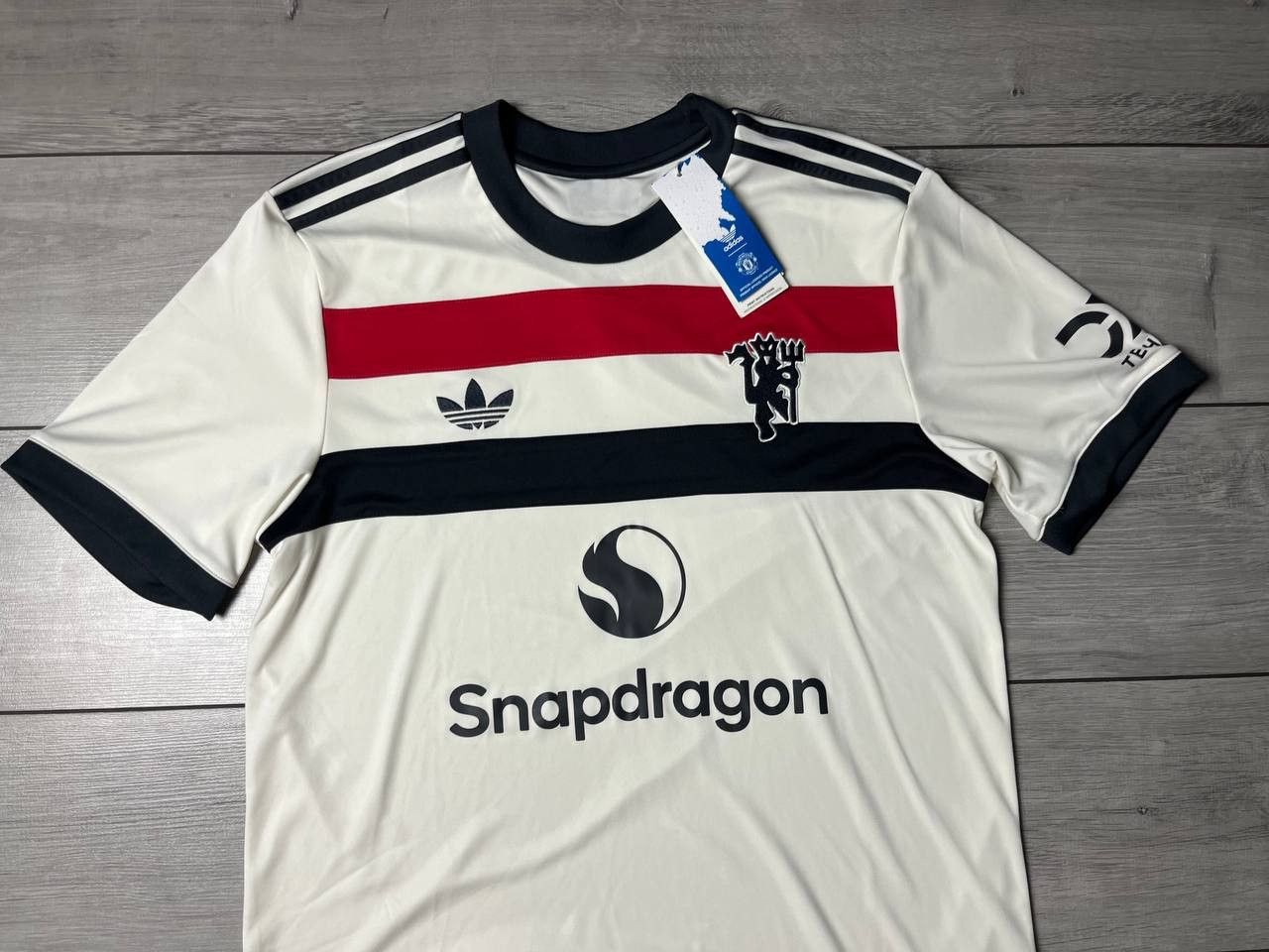 Adidas adidas Cream Manchester United 2024/25 Third Replica Jersey Size US L / EU 52-54 / 3 - 4 Thumbnail