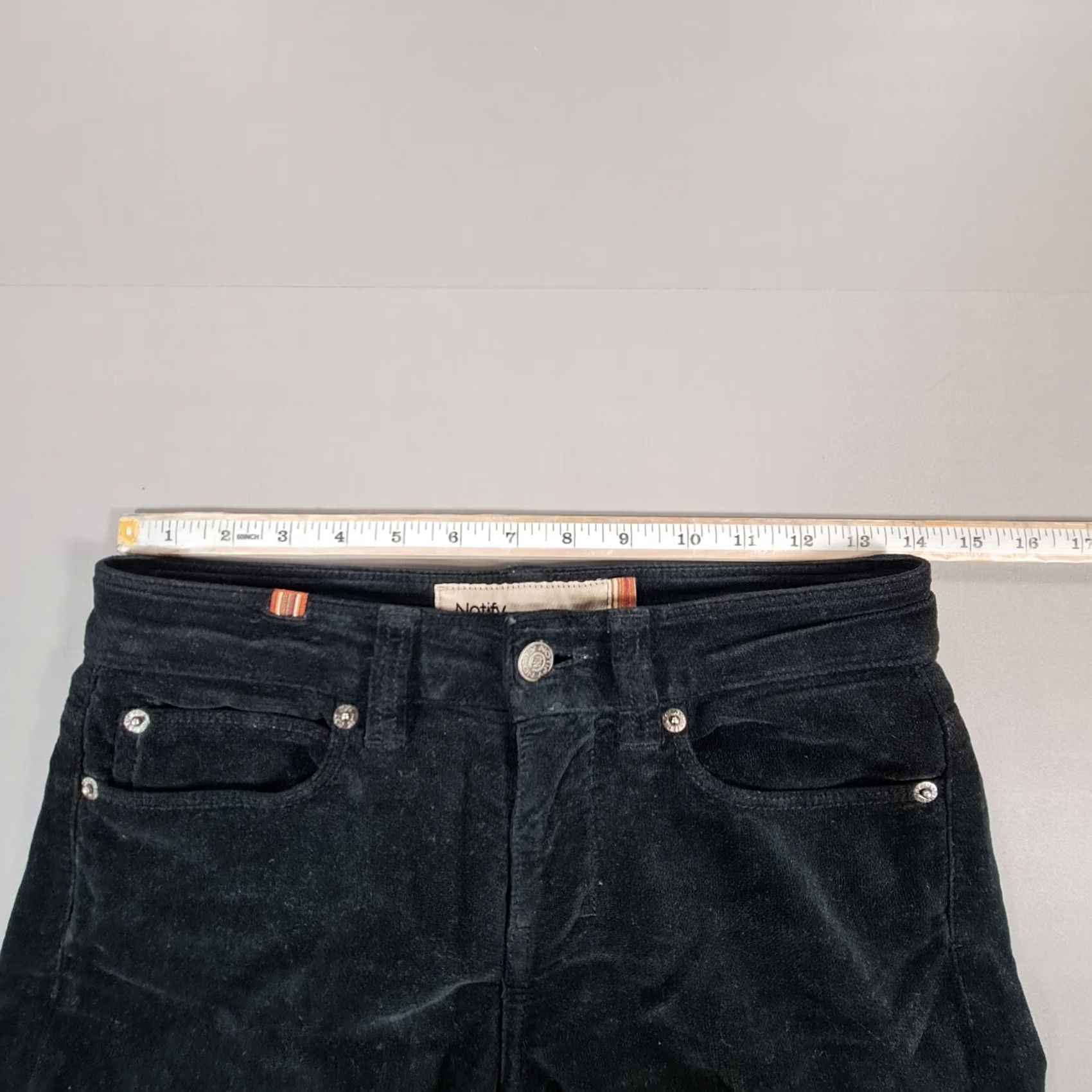 Vintage NOTIFY Women Jeans Black Capri Hellebora Low Rise Corduroy 25 W25 L26 Stretch Zip Fly Italy Cropped Vintage No Size 42" / US 20 - 5 Thumbnail