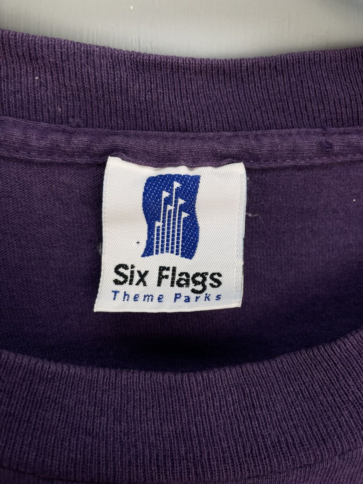 Cartoon Network Vintage 90s Giant Drop Six Flags Great America memorial tee Size US L / EU 52-54 / 3 - 7 Thumbnail