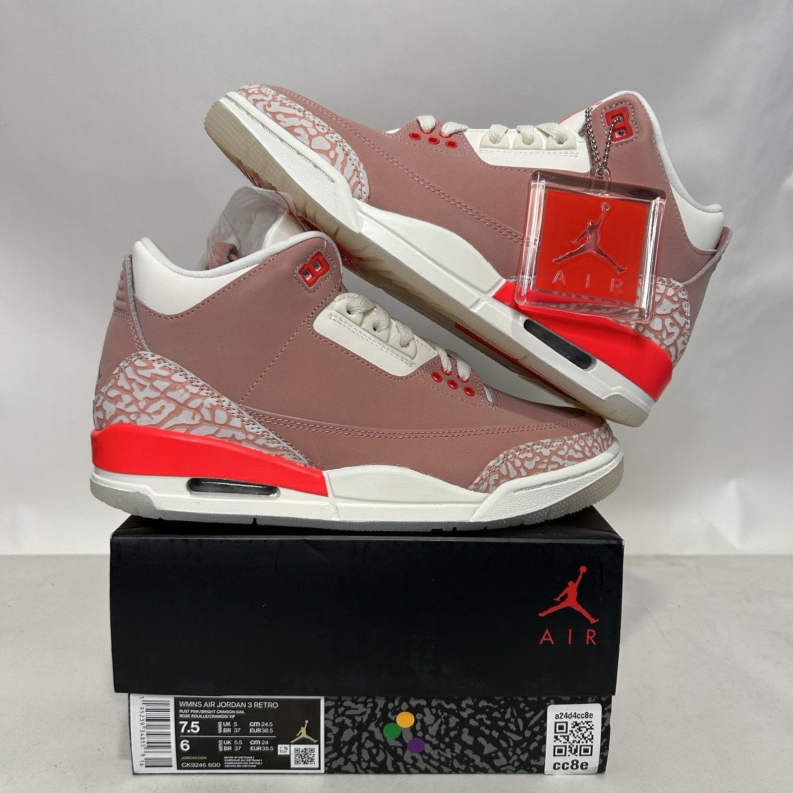 Jordan Brand Nike Air Jordan 3 Retro WMNS “Rust Pink” Size US 7.5 / IT 37.5 - 1 Thumbnail