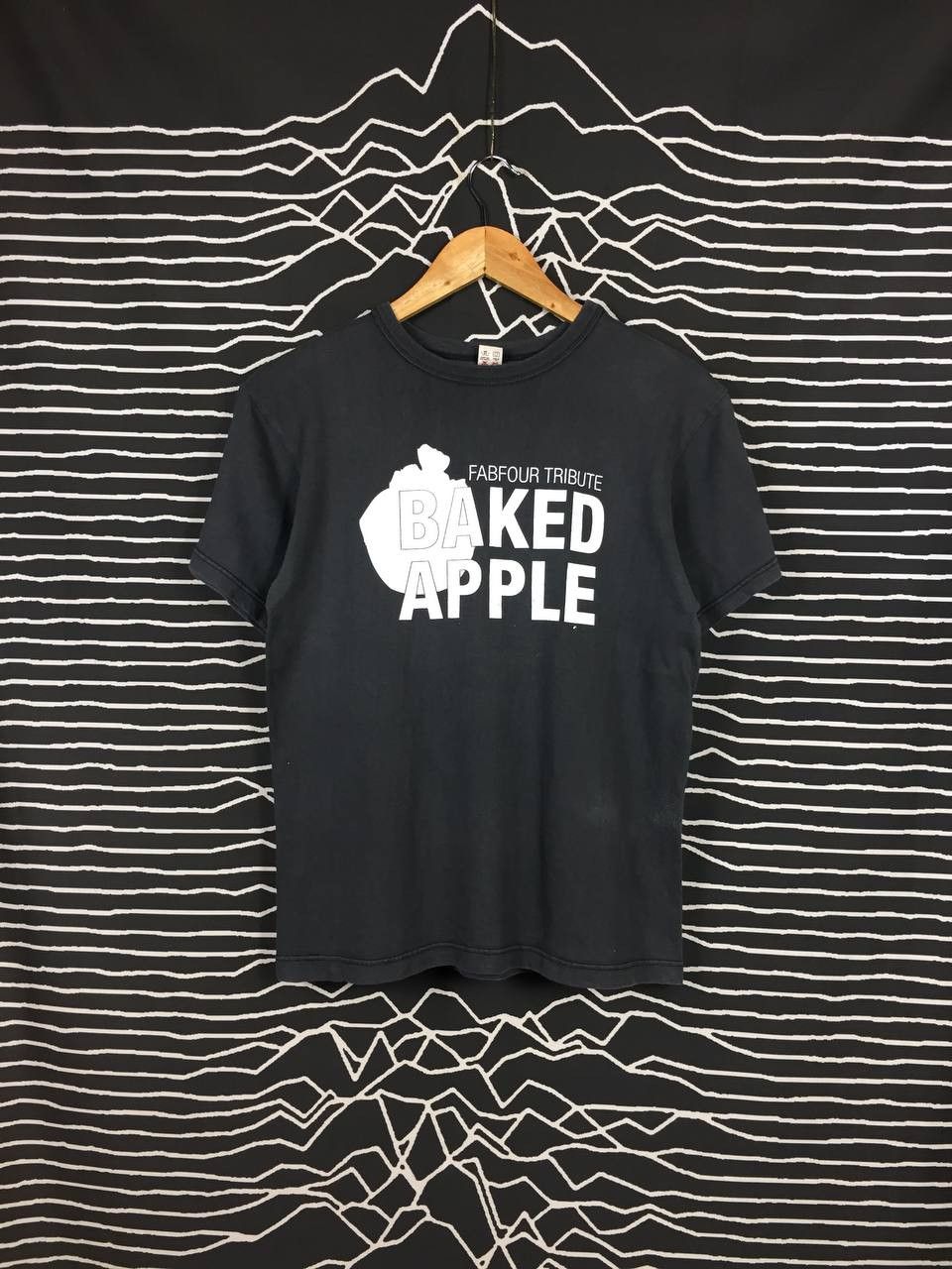 Japanese Brand Skull Jeans By An Alchemist Baked Apple Fabfour Tribute Tee Size US S / EU 44-46 / 1 - 1 Thumbnail