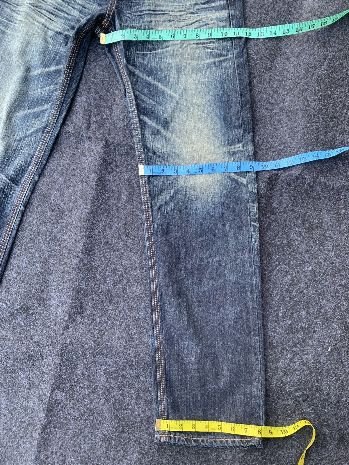 Edwin Edwin exclusive vintage xv nice faded. Size US 30 / EU 46 - 5 Thumbnail