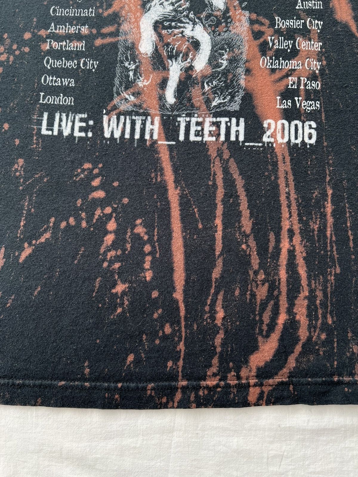 Band Tees Vintage 2006 Nine Inch Nails NIN Live With Teeth T-shirt Size US L / EU 52-54 / 3 - 16 Thumbnail