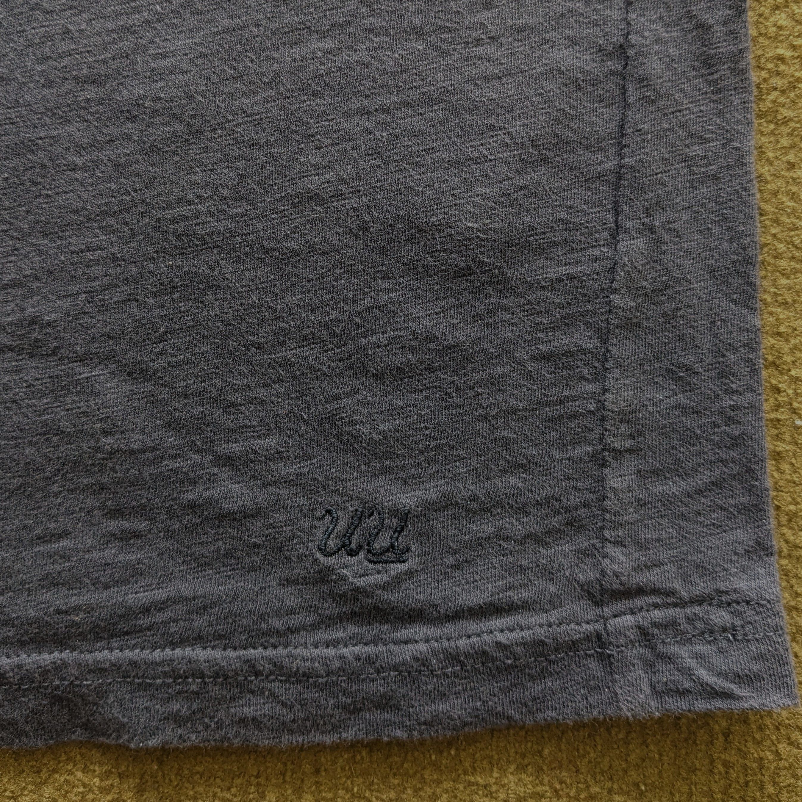 Uniqlo Vintage Uniqlo Undercover Japanese Brand T-shirt Size US M / EU 48-50 / 2 - 4 Thumbnail